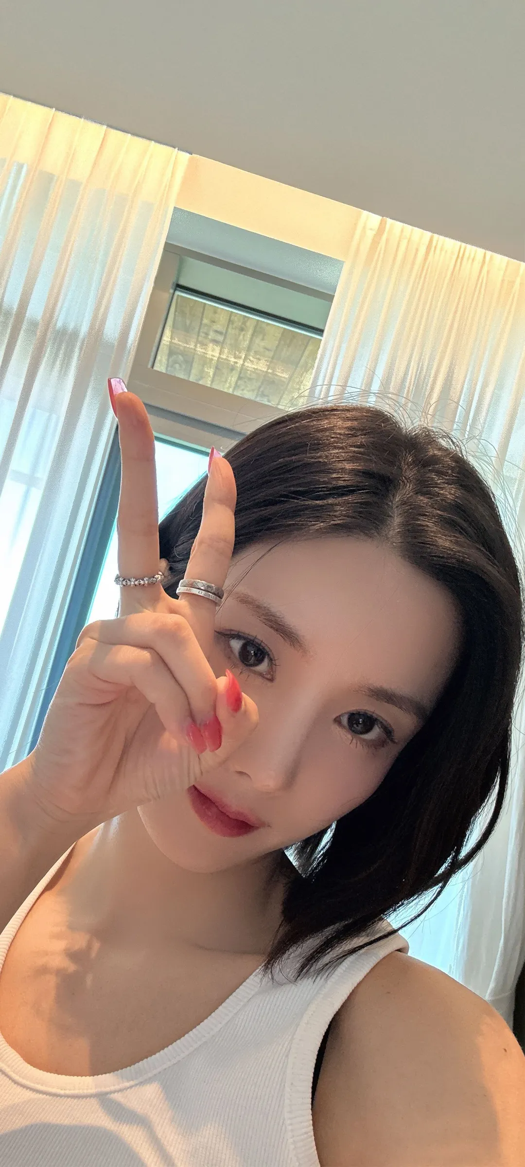 วอลเปเปอร์ หน้าจอล็อก มือถือ Kwon Eun-bi 4K HD ดาวน์โหลด — IZ*ONE
