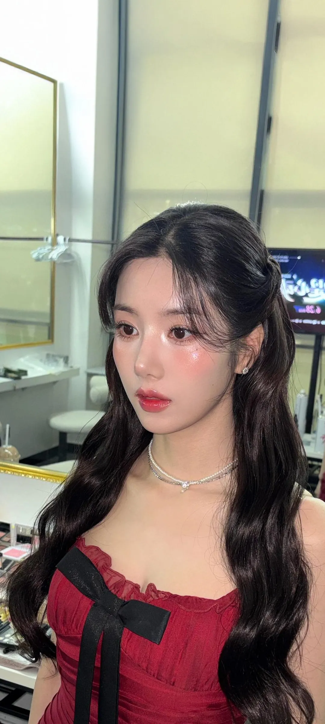 วอลเปเปอร์ หน้าจอล็อก มือถือ Kwon Eun-bi 4K HD ดาวน์โหลด — IZ*ONE