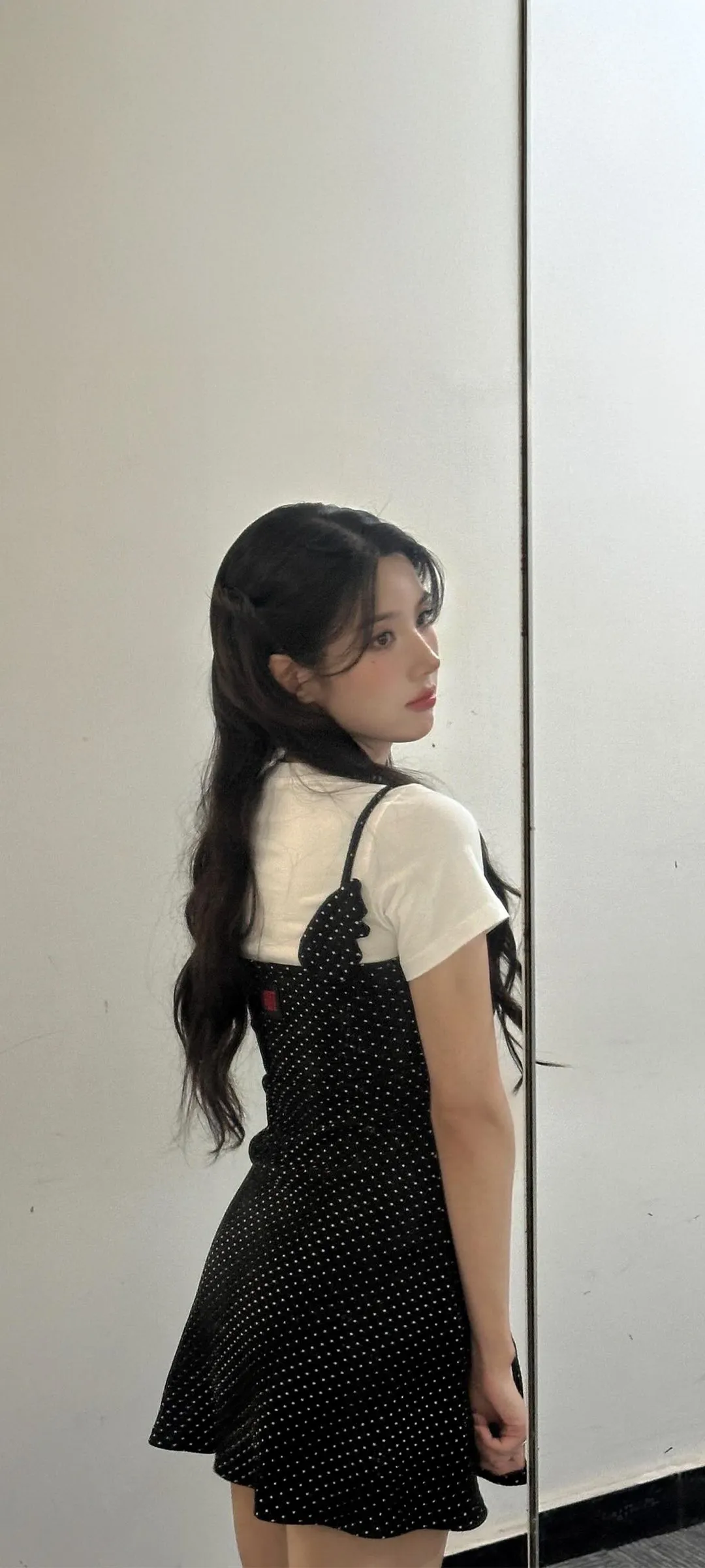 วอลเปเปอร์ หน้าจอล็อก มือถือ Kwon Eun-bi 4K HD ดาวน์โหลด — IZ*ONE
