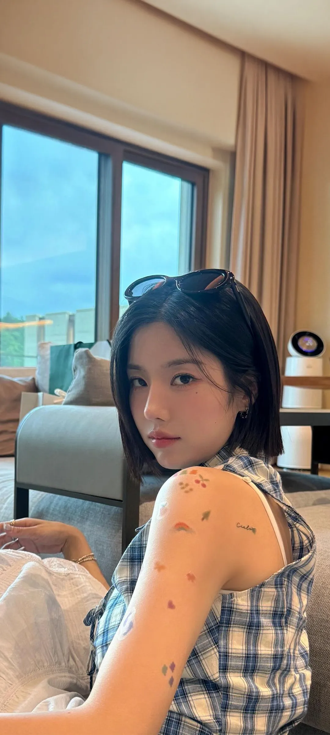 วอลเปเปอร์ หน้าจอล็อก มือถือ Kwon Eun-bi 4K HD ดาวน์โหลด — IZ*ONE