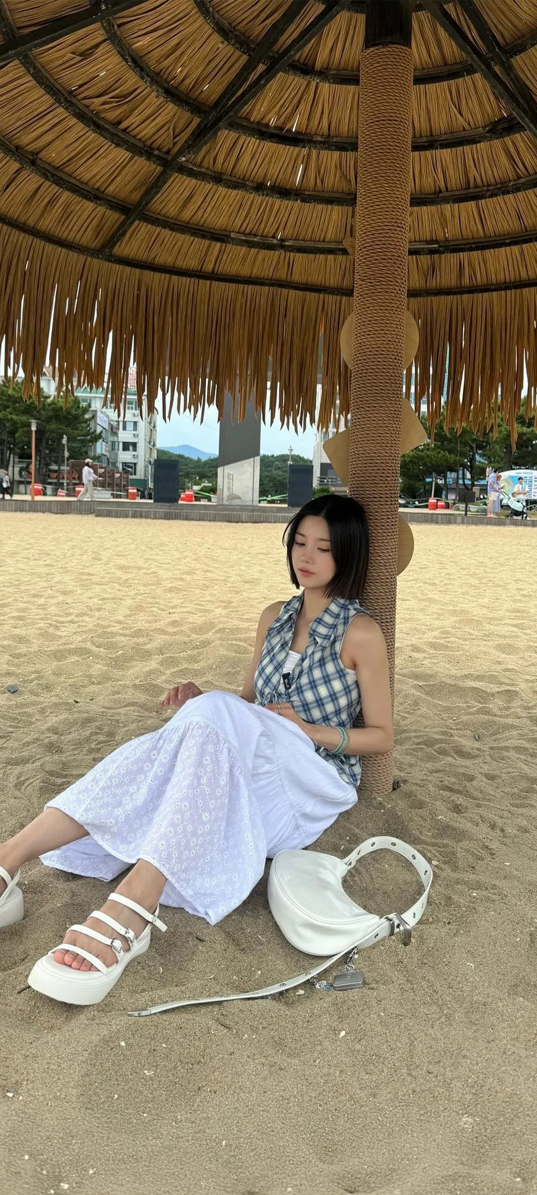 วอลเปเปอร์ หน้าจอล็อก มือถือ Kwon Eun-bi 4K HD ดาวน์โหลด — IZ*ONE