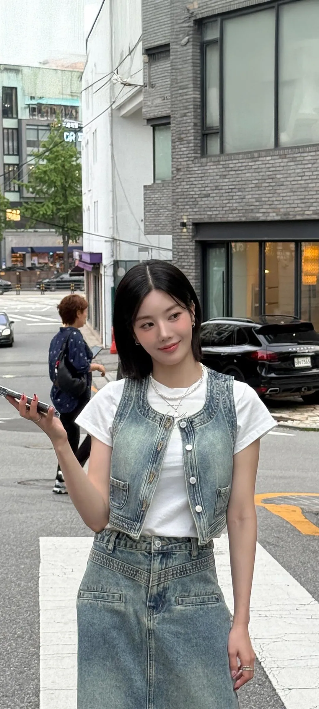 วอลเปเปอร์ หน้าจอล็อก มือถือ Kwon Eun-bi 4K HD ดาวน์โหลด — IZ*ONE