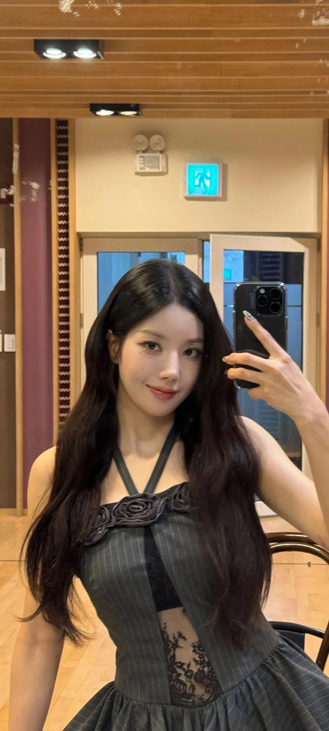 วอลเปเปอร์ หน้าจอล็อก มือถือ Kwon Eun-bi 4K HD ดาวน์โหลด — IZ*ONE