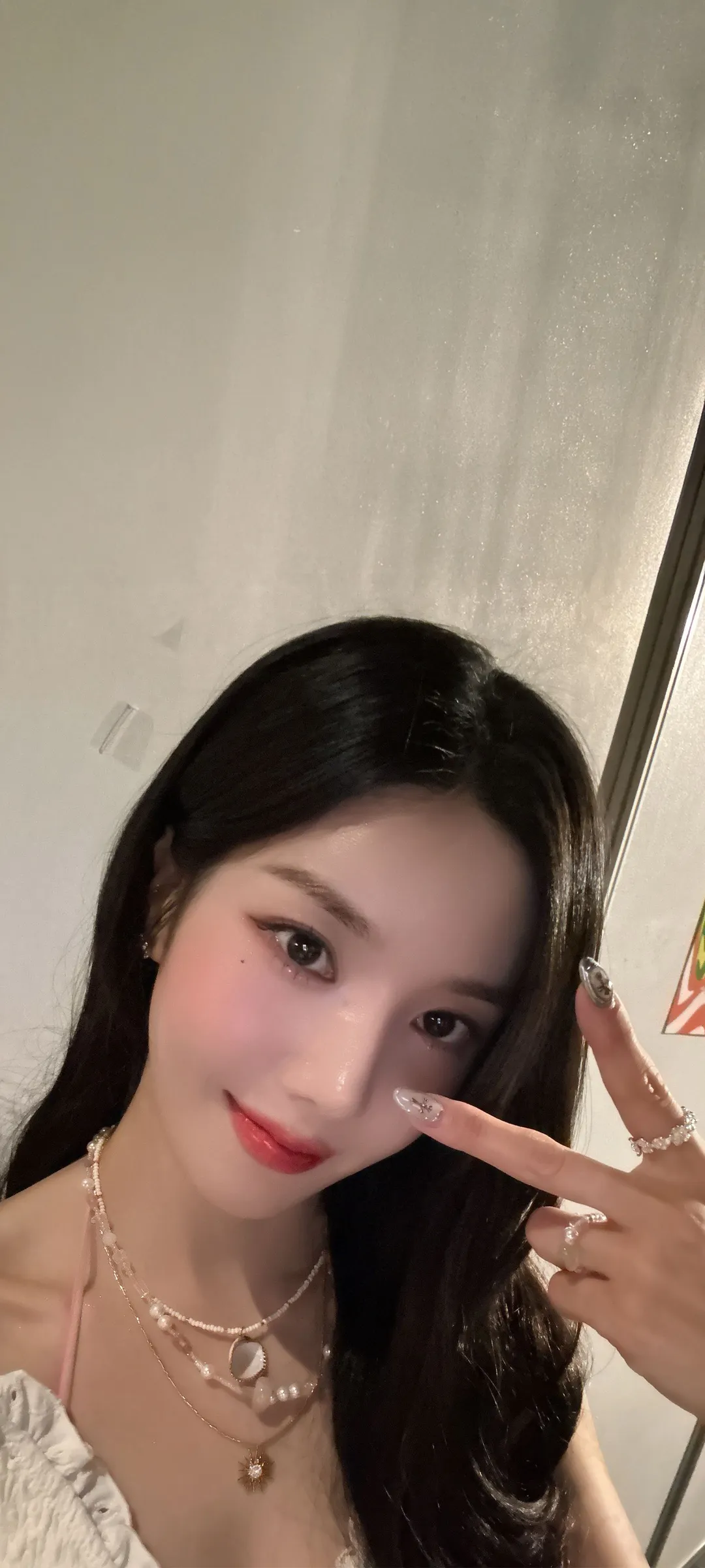 วอลเปเปอร์ หน้าจอล็อก มือถือ Kwon Eun-bi 4K HD ดาวน์โหลด — IZ*ONE
