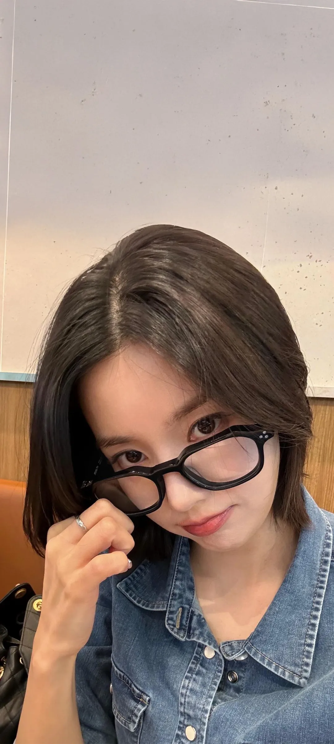 วอลเปเปอร์ หน้าจอล็อก มือถือ Kwon Eun-bi 4K HD ดาวน์โหลด — IZ*ONE