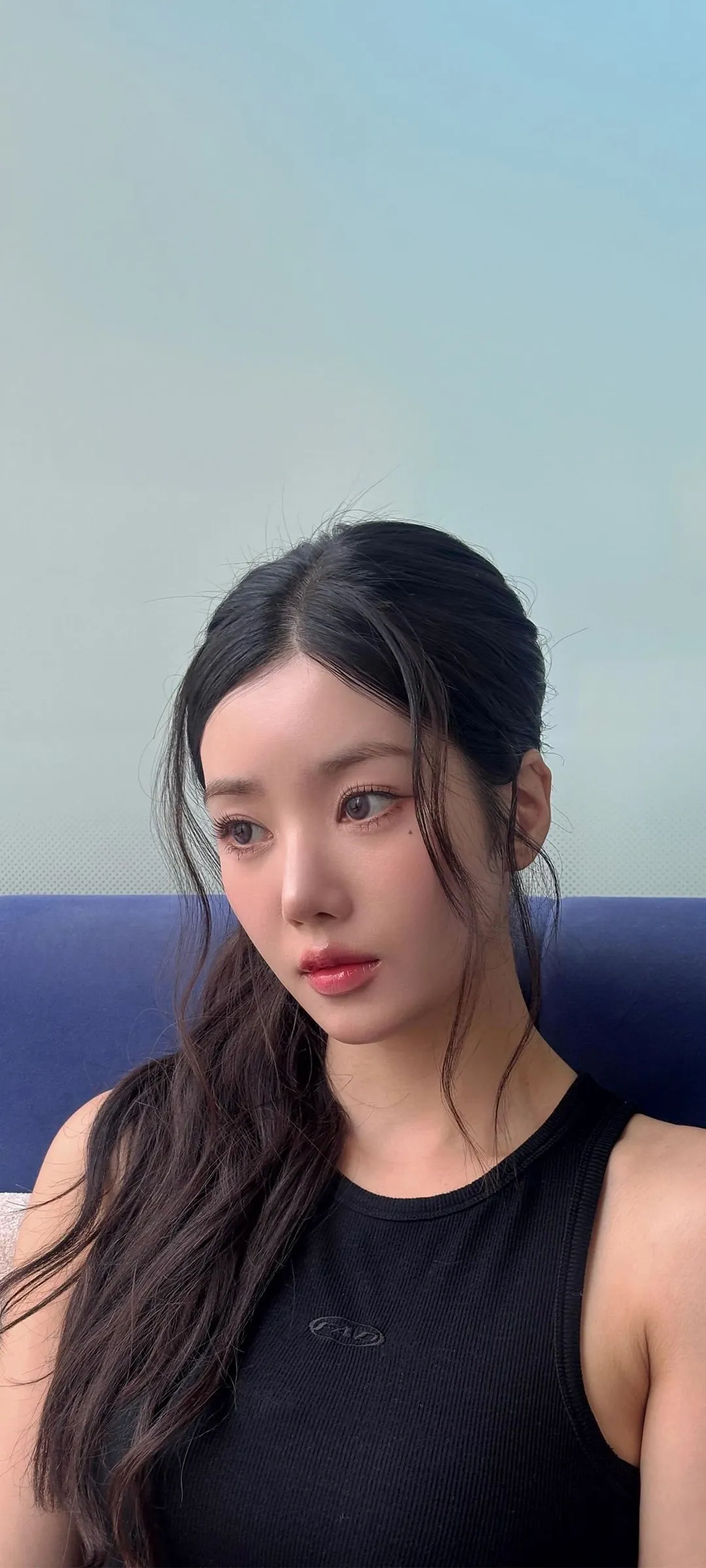 วอลเปเปอร์ หน้าจอล็อก มือถือ Kwon Eun-bi 4K HD ดาวน์โหลด — IZ*ONE