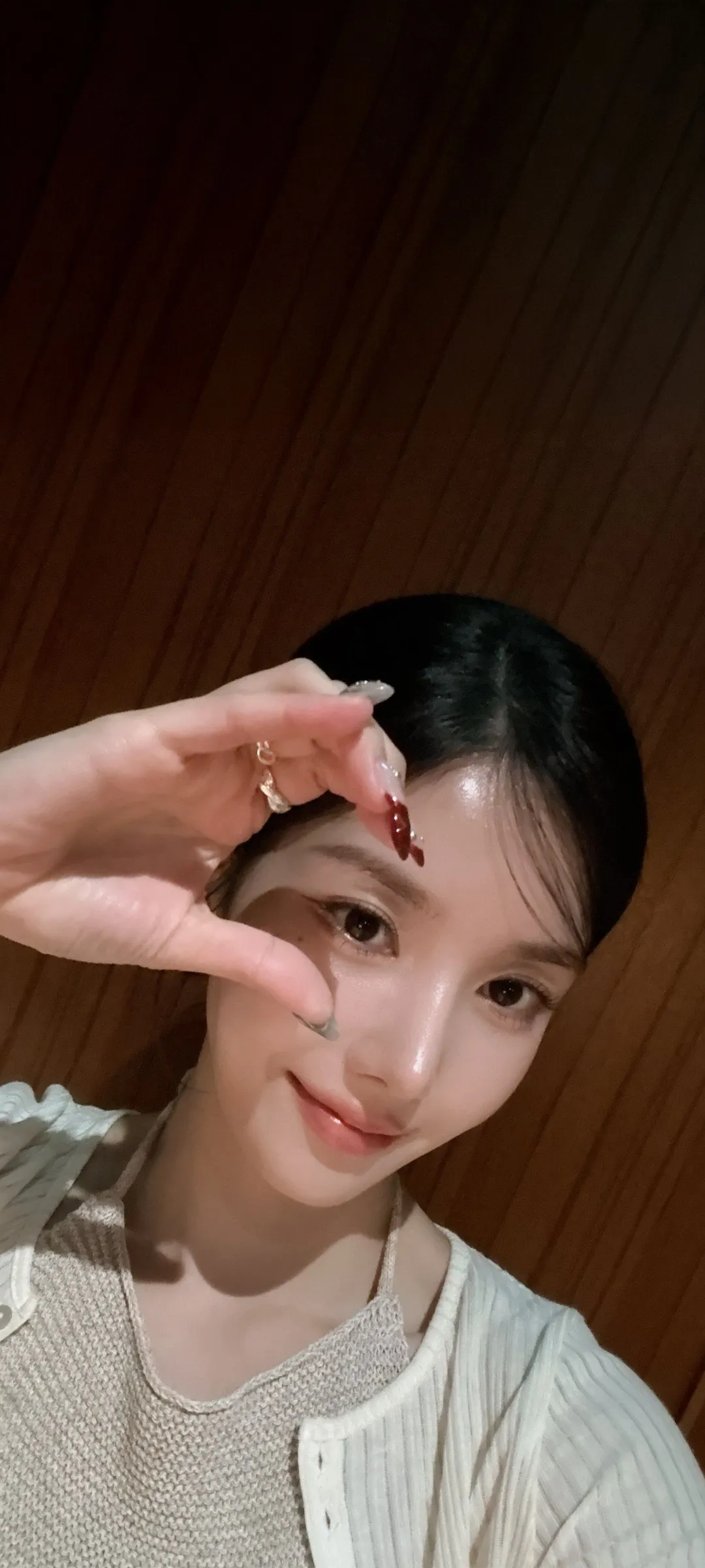 วอลเปเปอร์ หน้าจอล็อก มือถือ Kwon Eun-bi 4K HD ดาวน์โหลด — IZ*ONE
