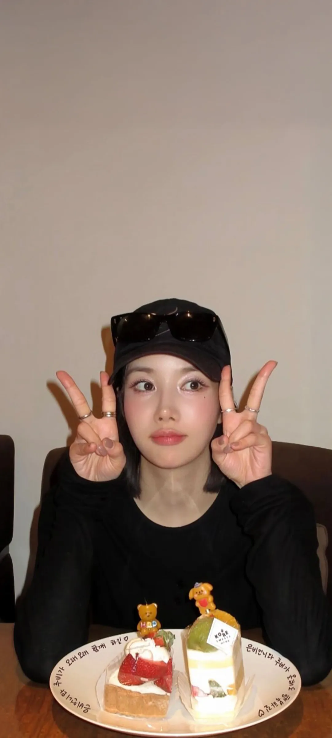 วอลเปเปอร์ หน้าจอล็อก มือถือ Kwon Eun-bi 4K HD ดาวน์โหลด — IZ*ONE