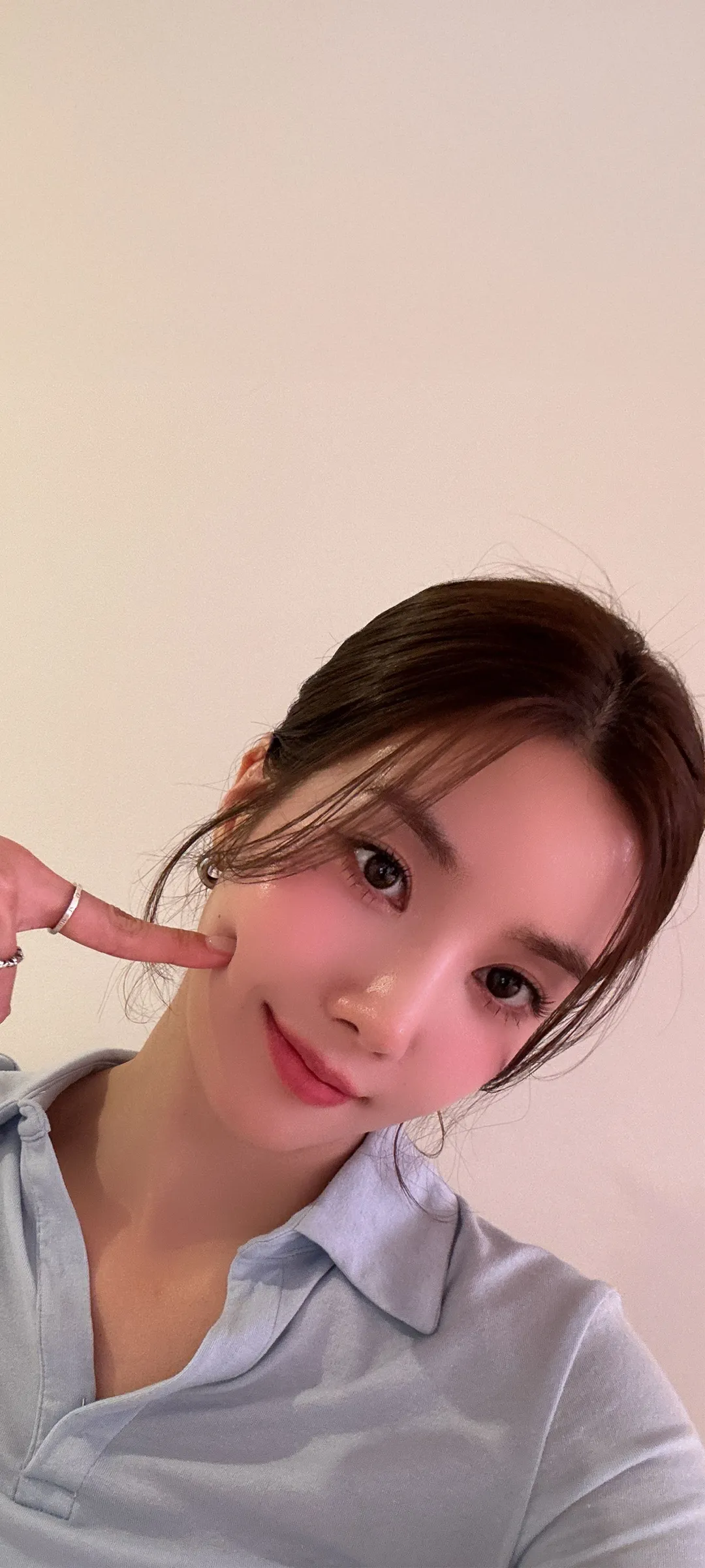 วอลเปเปอร์ หน้าจอล็อก มือถือ Kwon Eun-bi 4K HD ดาวน์โหลด — IZ*ONE