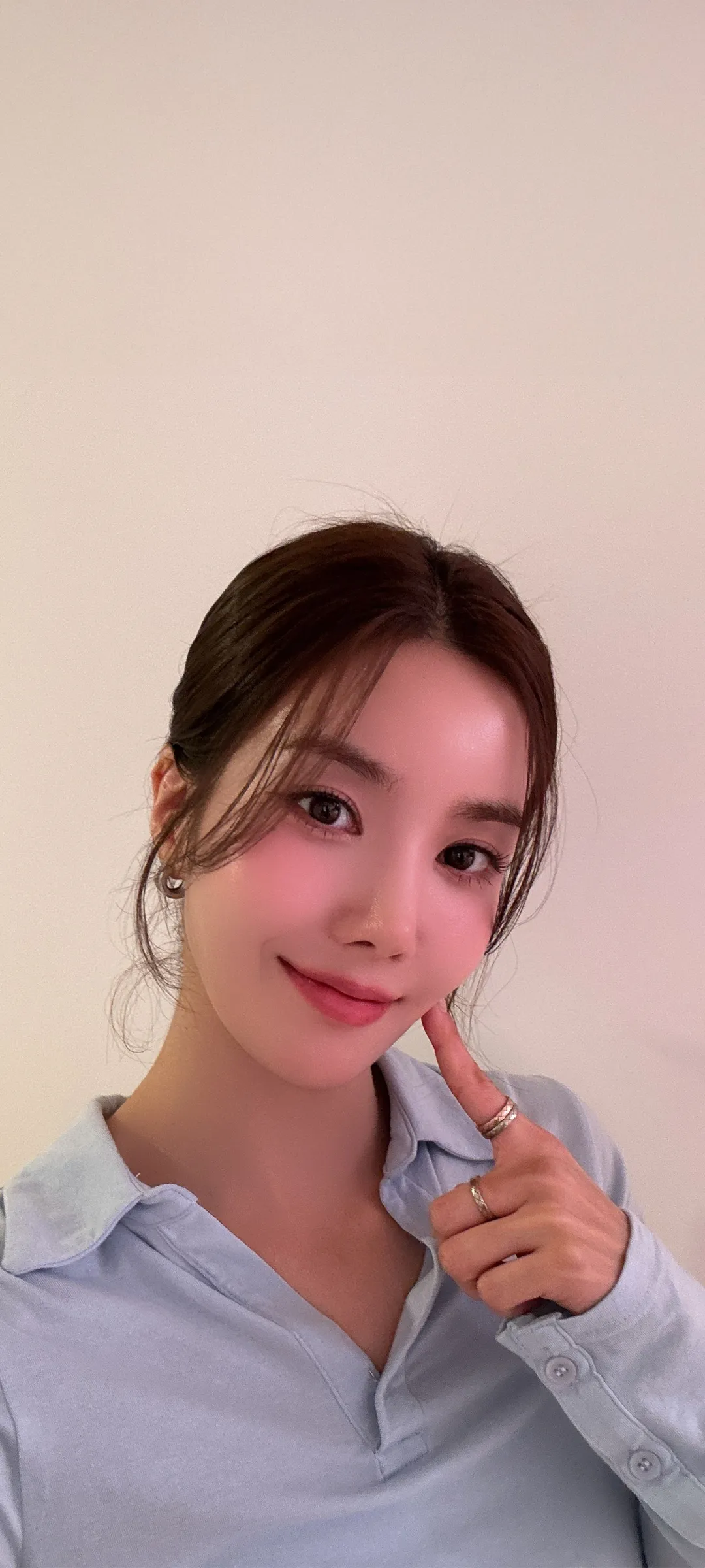 วอลเปเปอร์ หน้าจอล็อก มือถือ Kwon Eun-bi 4K HD ดาวน์โหลด — IZ*ONE