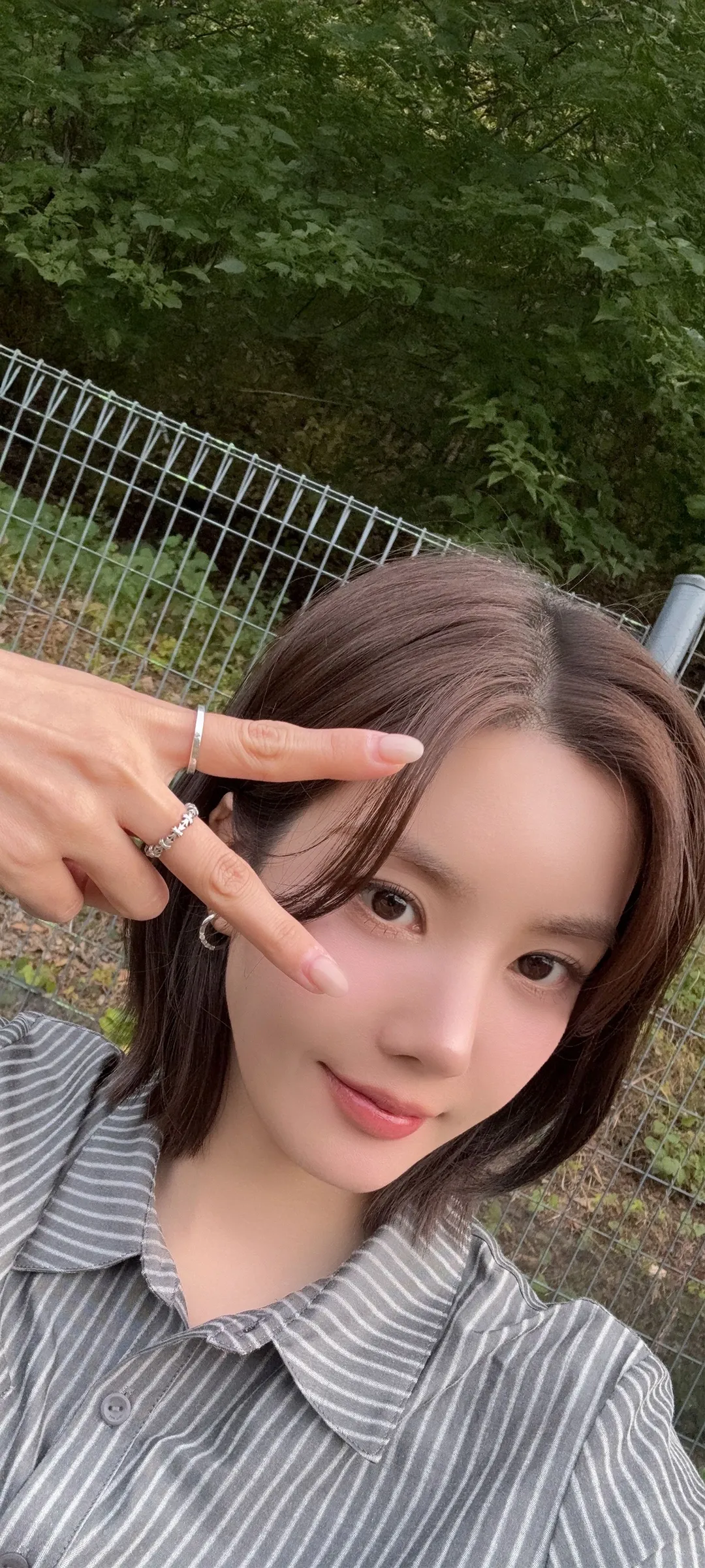 วอลเปเปอร์ หน้าจอล็อก มือถือ Kwon Eun-bi 4K HD ดาวน์โหลด — IZ*ONE