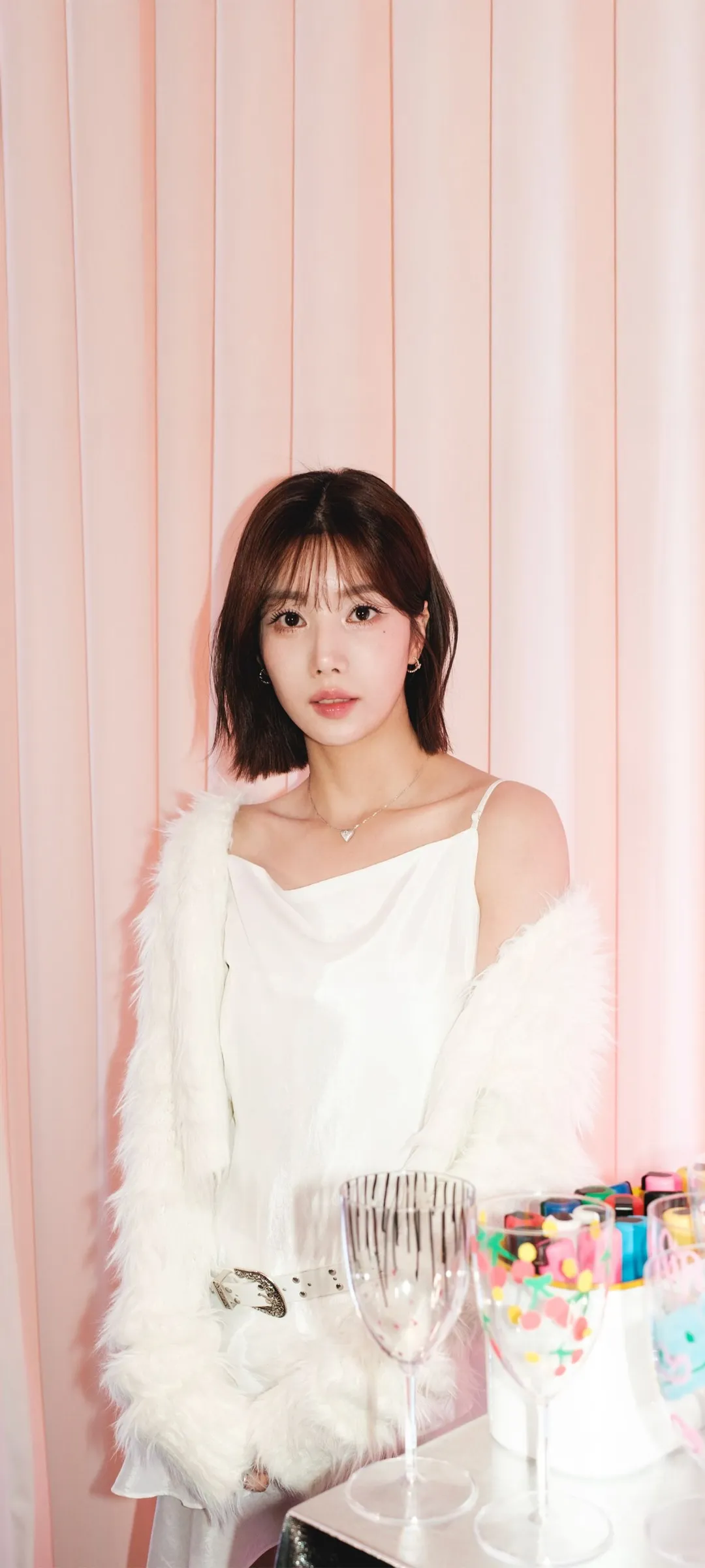 วอลเปเปอร์ หน้าจอล็อก มือถือ Kwon Eun-bi 4K HD ดาวน์โหลด — IZ*ONE