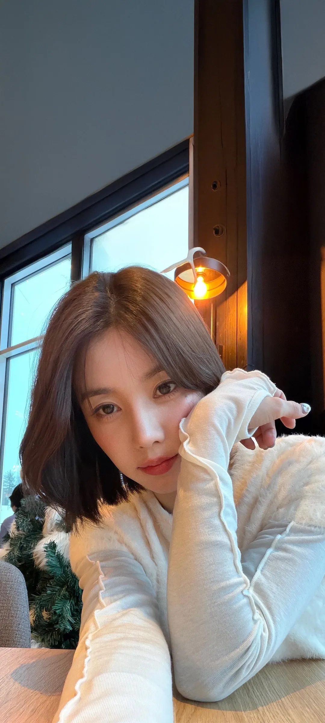 วอลเปเปอร์ หน้าจอล็อก มือถือ Kwon Eun-bi 4K HD ดาวน์โหลด — IZ*ONE