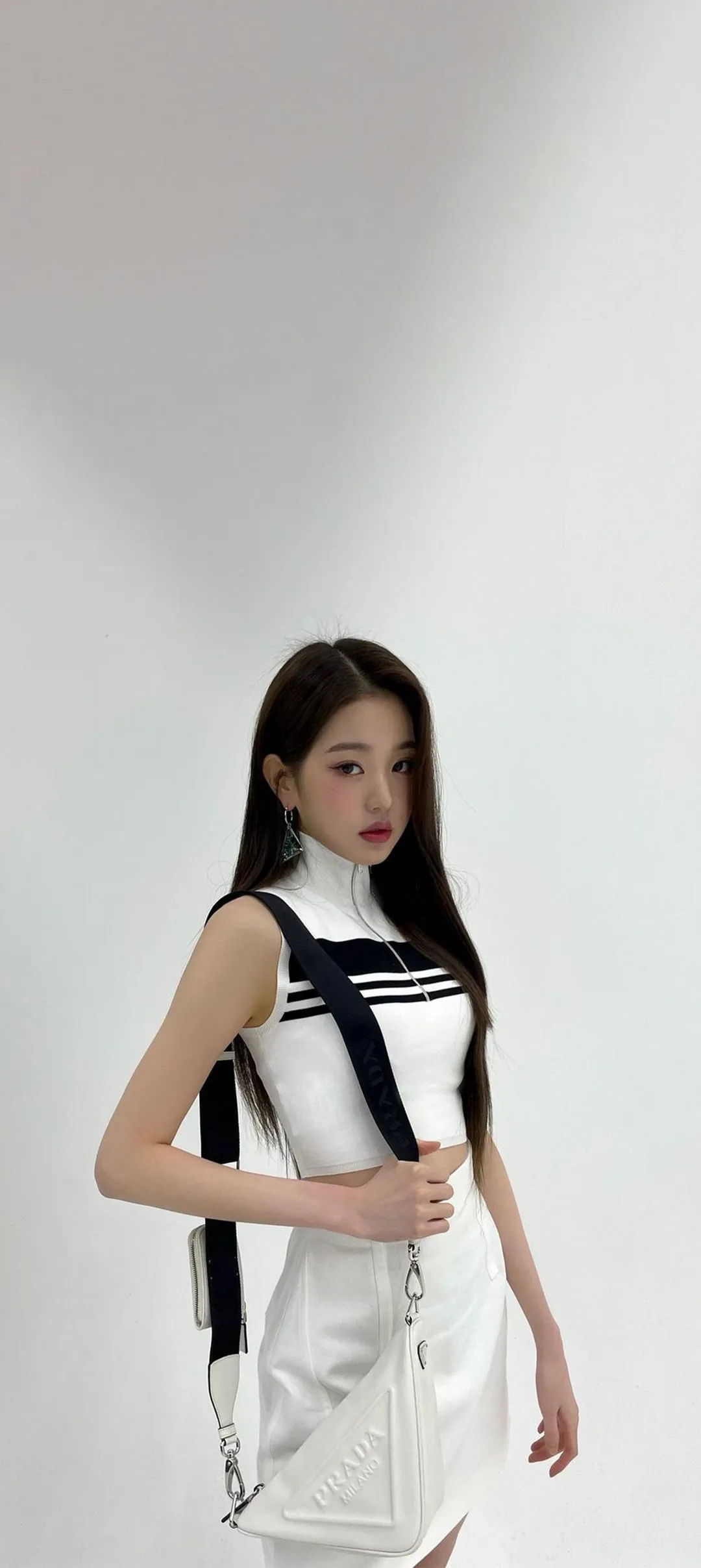 วอลเปเปอร์ หน้าจอล็อก มือถือ จาง วอนยอง 4K HD ดาวน์โหลด — IZ*ONE, IVE