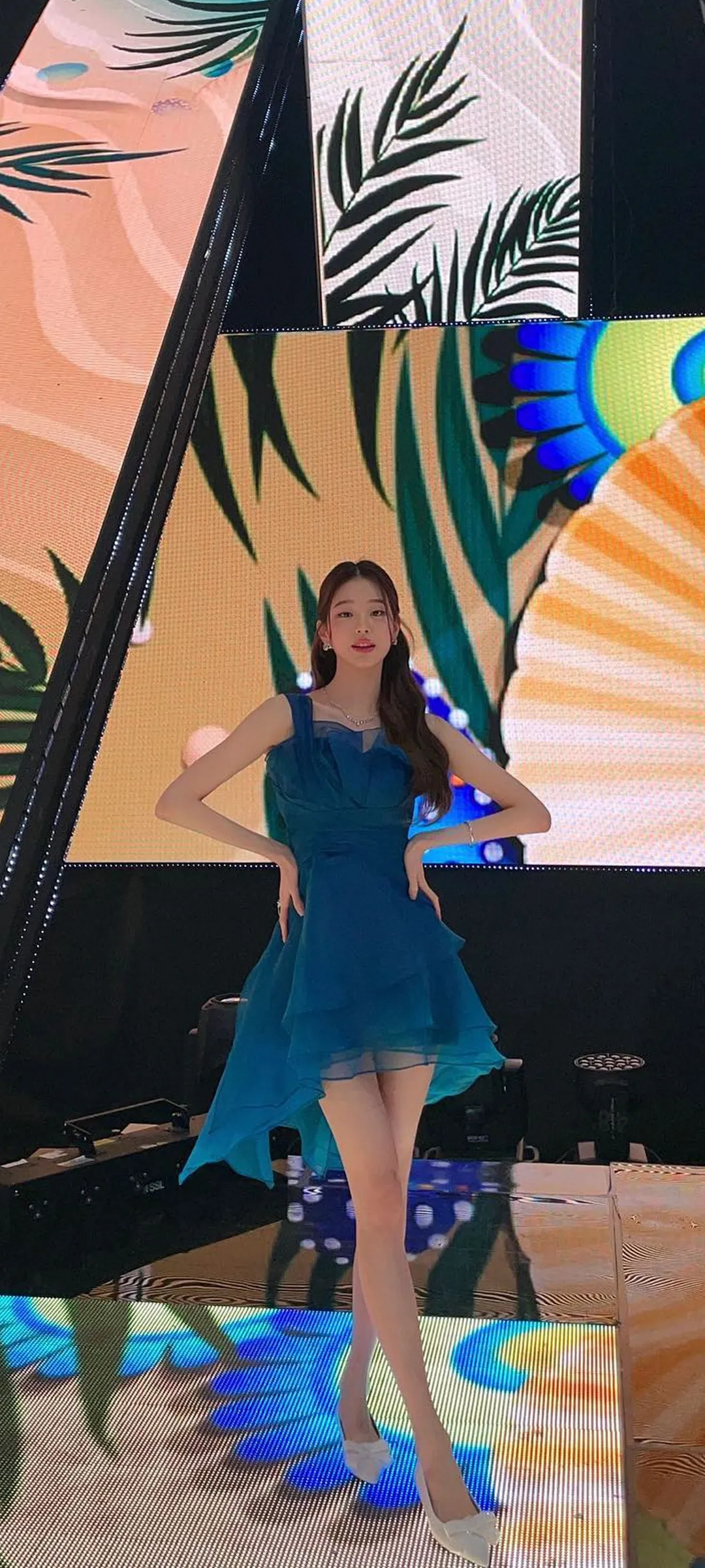 장원영 잠금화면 폰 배경화면 4K HD 다운로드 — 아이즈원, 아이브