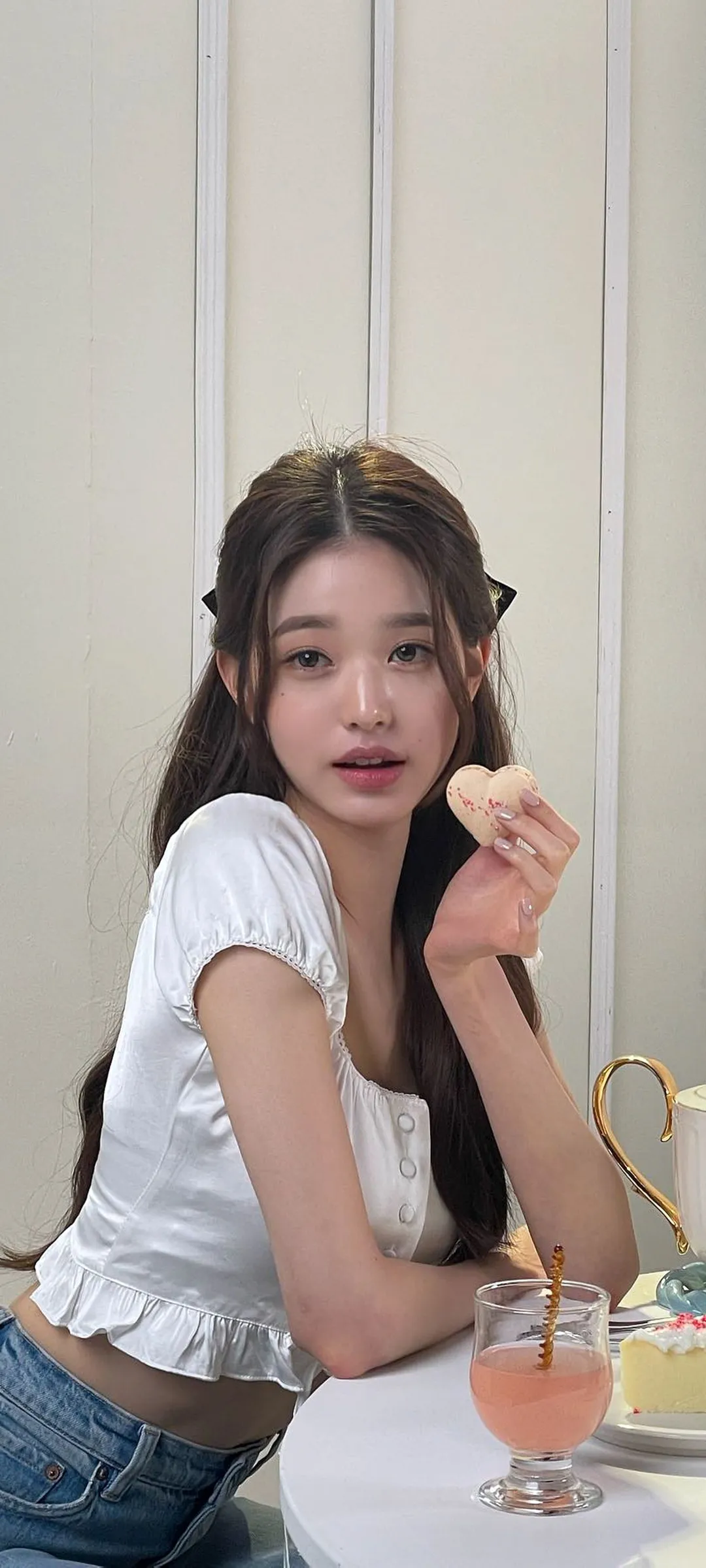 Fondo de pantalla de bloqueo móvil de Jang Won-young 4K HD descargar — IZ*ONE, IVE