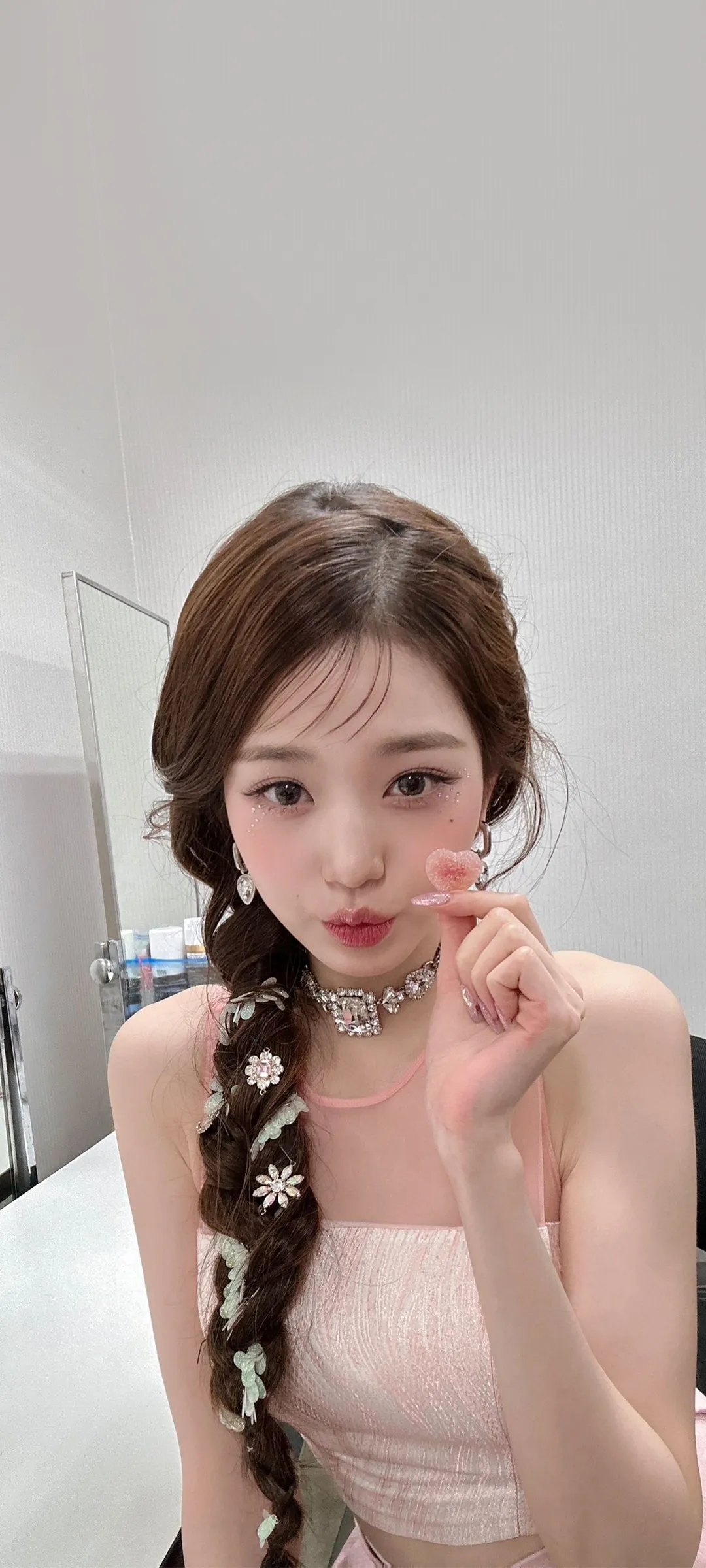 장원영 잠금화면 폰 배경화면 4K HD 다운로드 — 아이즈원, 아이브