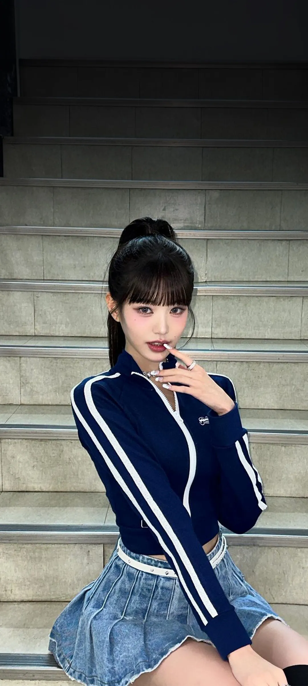 장원영 잠금화면 폰 배경화면 4K HD 다운로드 — 아이즈원, 아이브