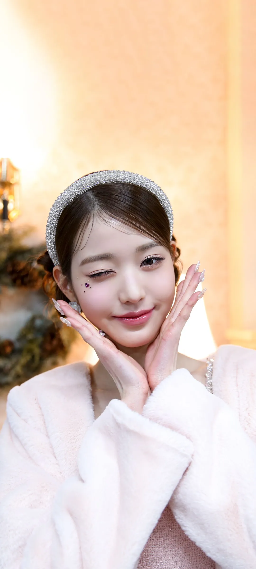 Jang Won-young kilit ekranı telefon duvar kağıdı 4K HD i̇ndir — IZ*ONE, IVE