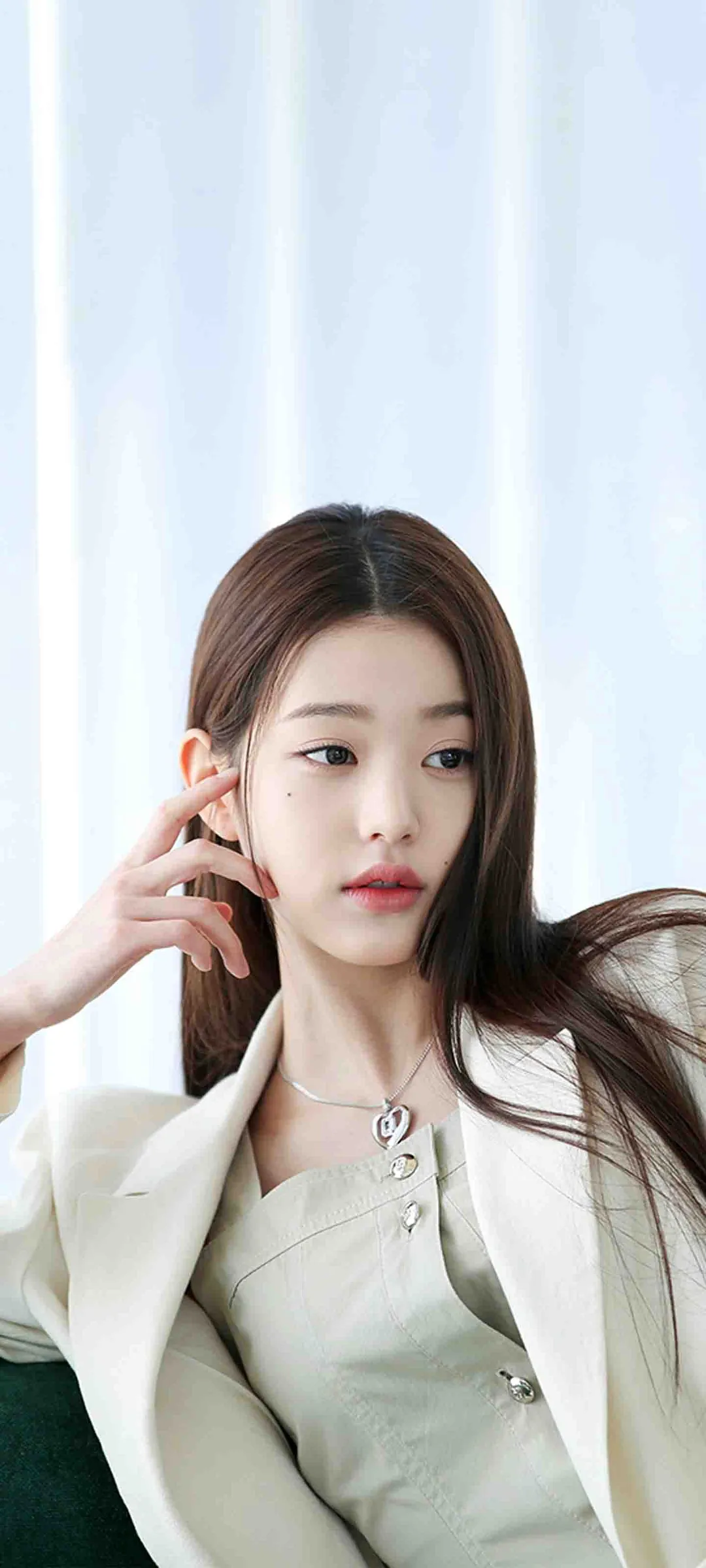 장원영 잠금화면 폰 배경화면 4K HD 다운로드 — 아이즈원, 아이브