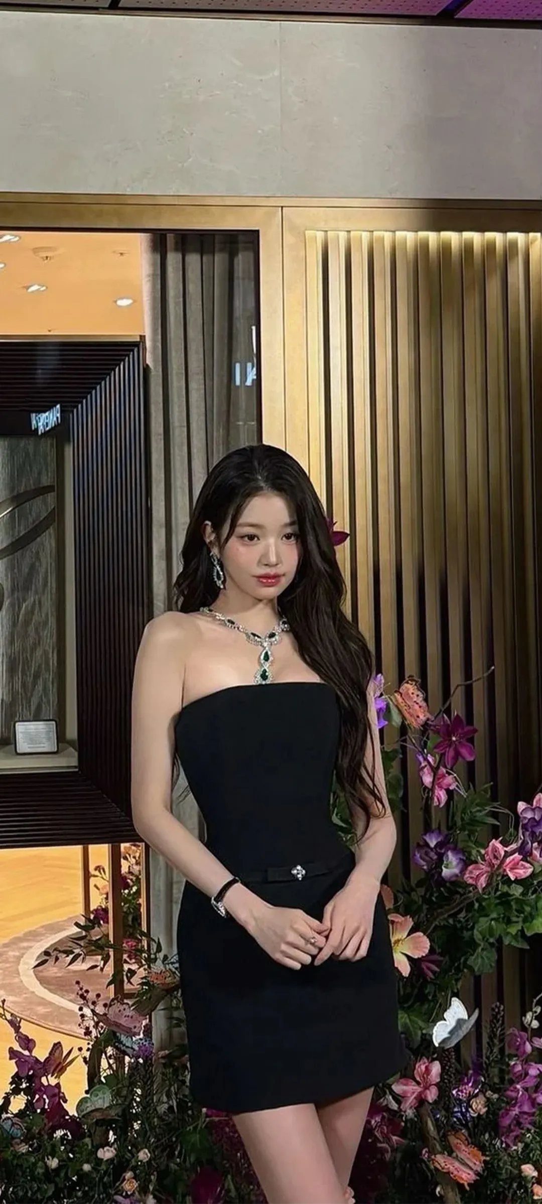 장원영 잠금화면 폰 배경화면 4K HD 다운로드 — 아이즈원, 아이브