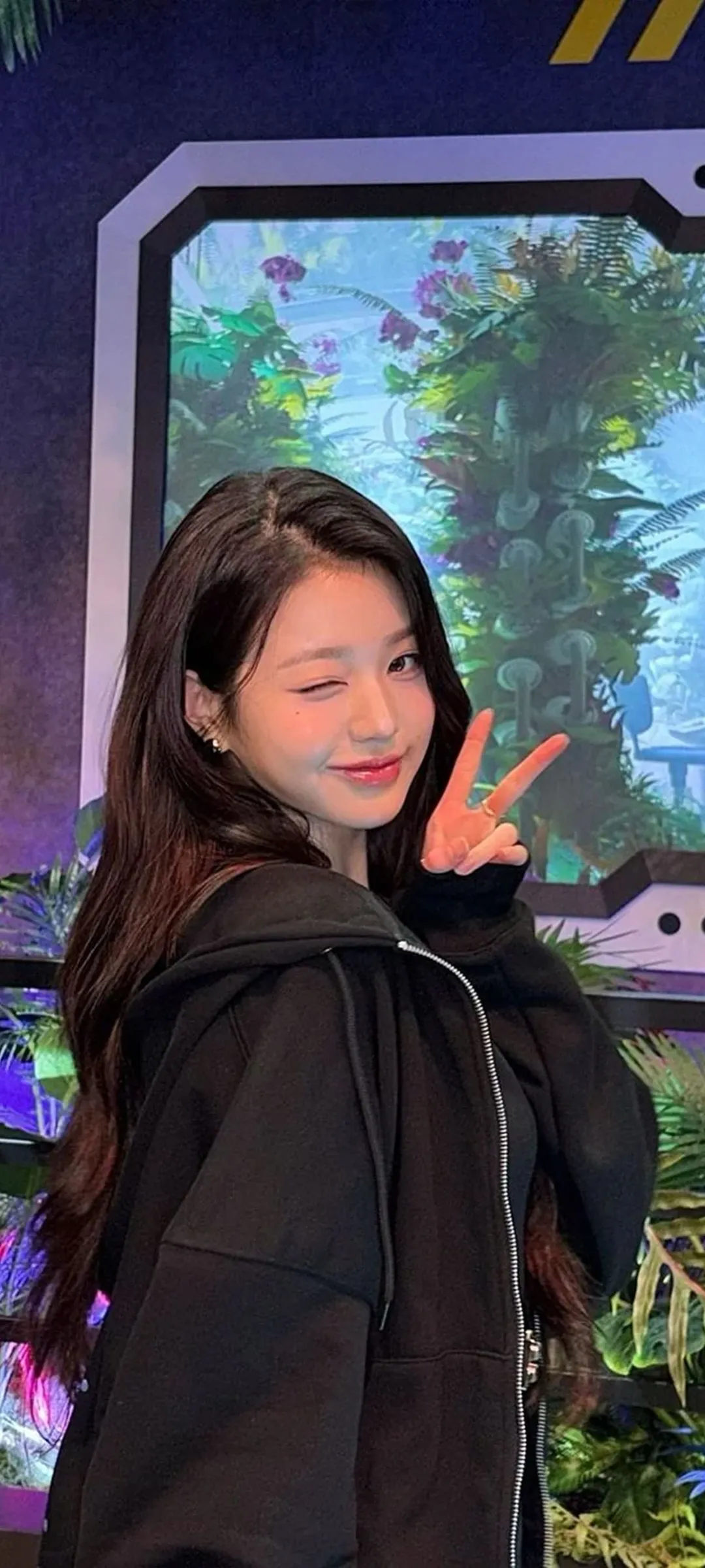 วอลเปเปอร์ หน้าจอล็อก มือถือ จาง วอนยอง 4K HD ดาวน์โหลด — IZ*ONE, IVE