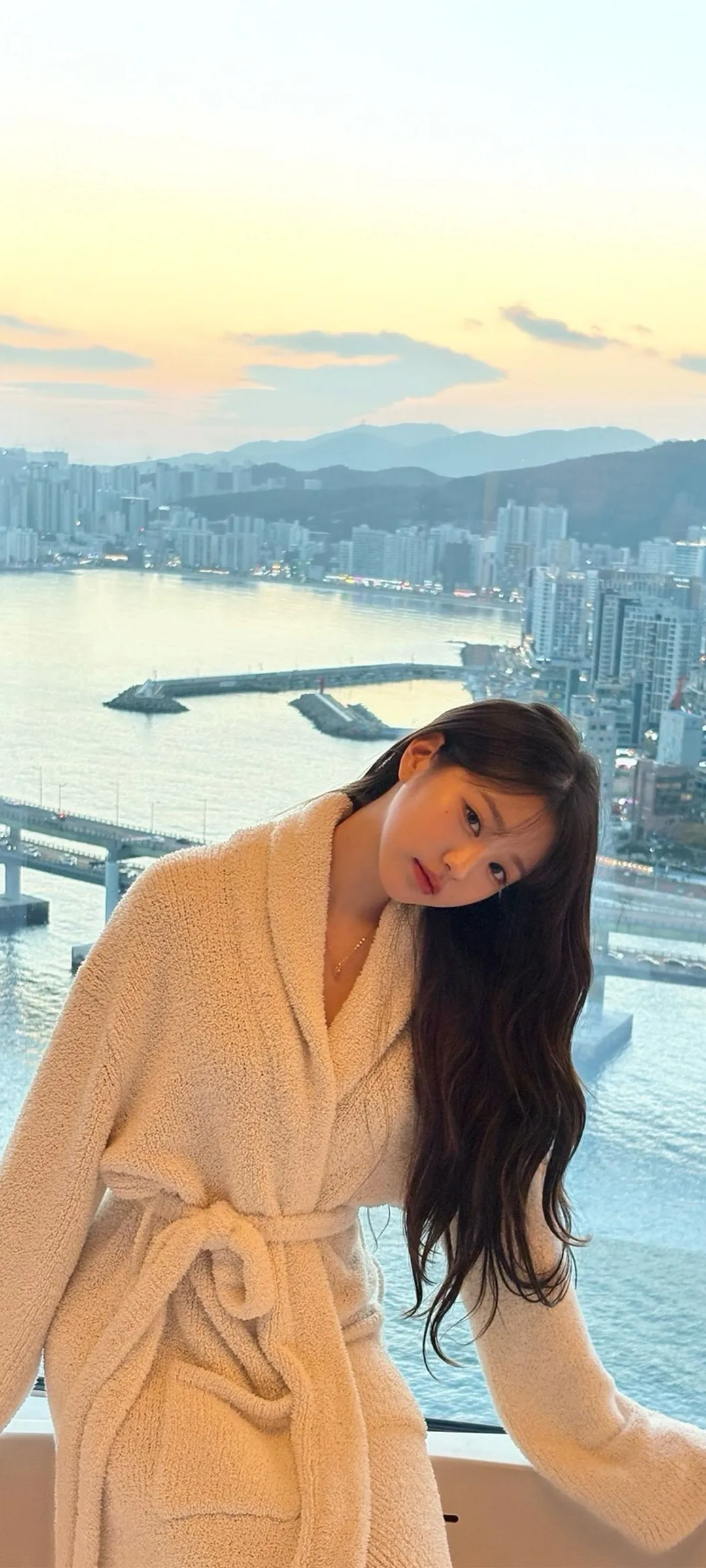 วอลเปเปอร์ หน้าจอล็อก มือถือ จาง วอนยอง 4K HD ดาวน์โหลด — IZ*ONE, IVE