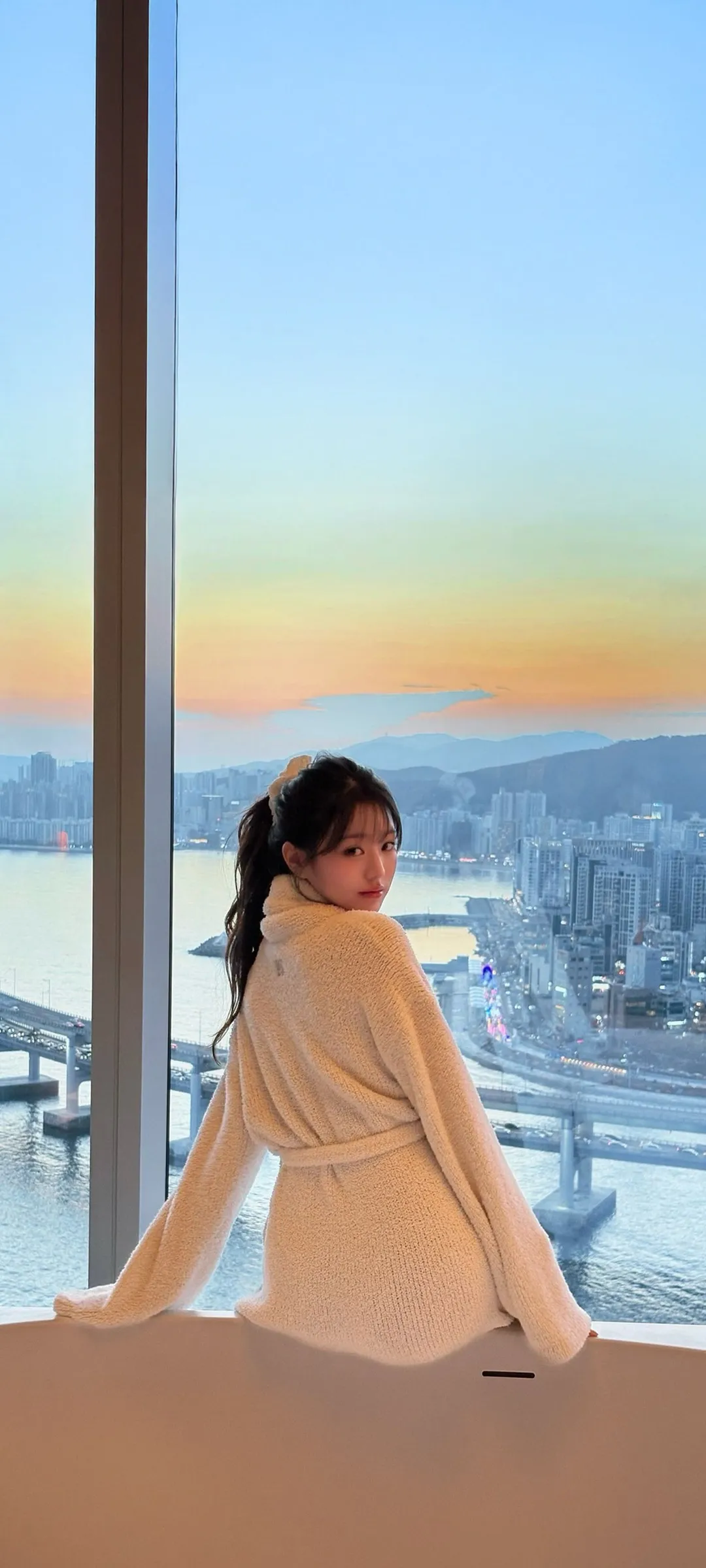 วอลเปเปอร์ หน้าจอล็อก มือถือ จาง วอนยอง 4K HD ดาวน์โหลด — IZ*ONE, IVE