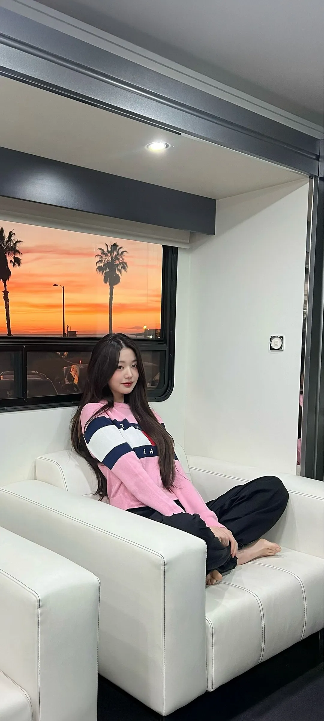 장원영 잠금화면 폰 배경화면 4K HD 다운로드 — 아이즈원, 아이브