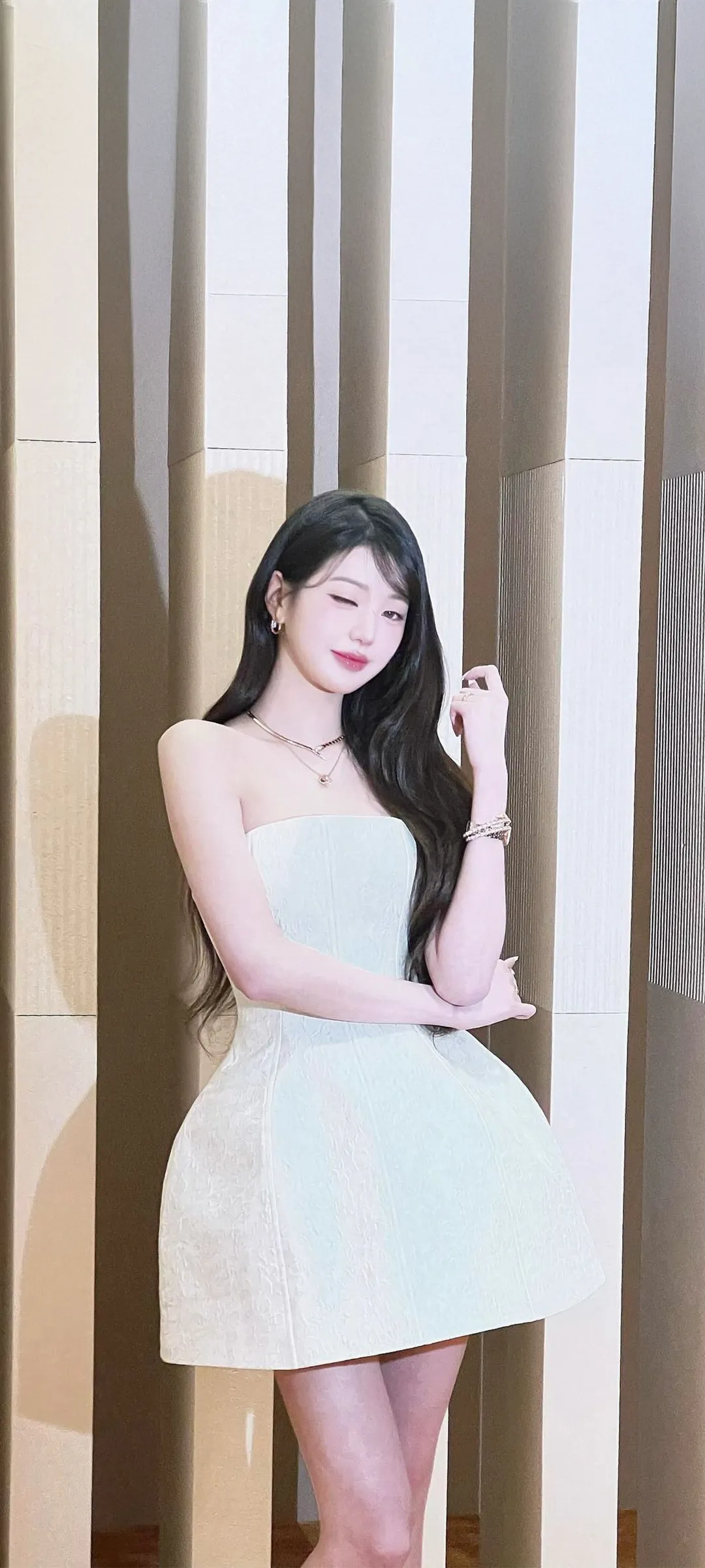 วอลเปเปอร์ หน้าจอล็อก มือถือ จาง วอนยอง 4K HD ดาวน์โหลด — IZ*ONE, IVE
