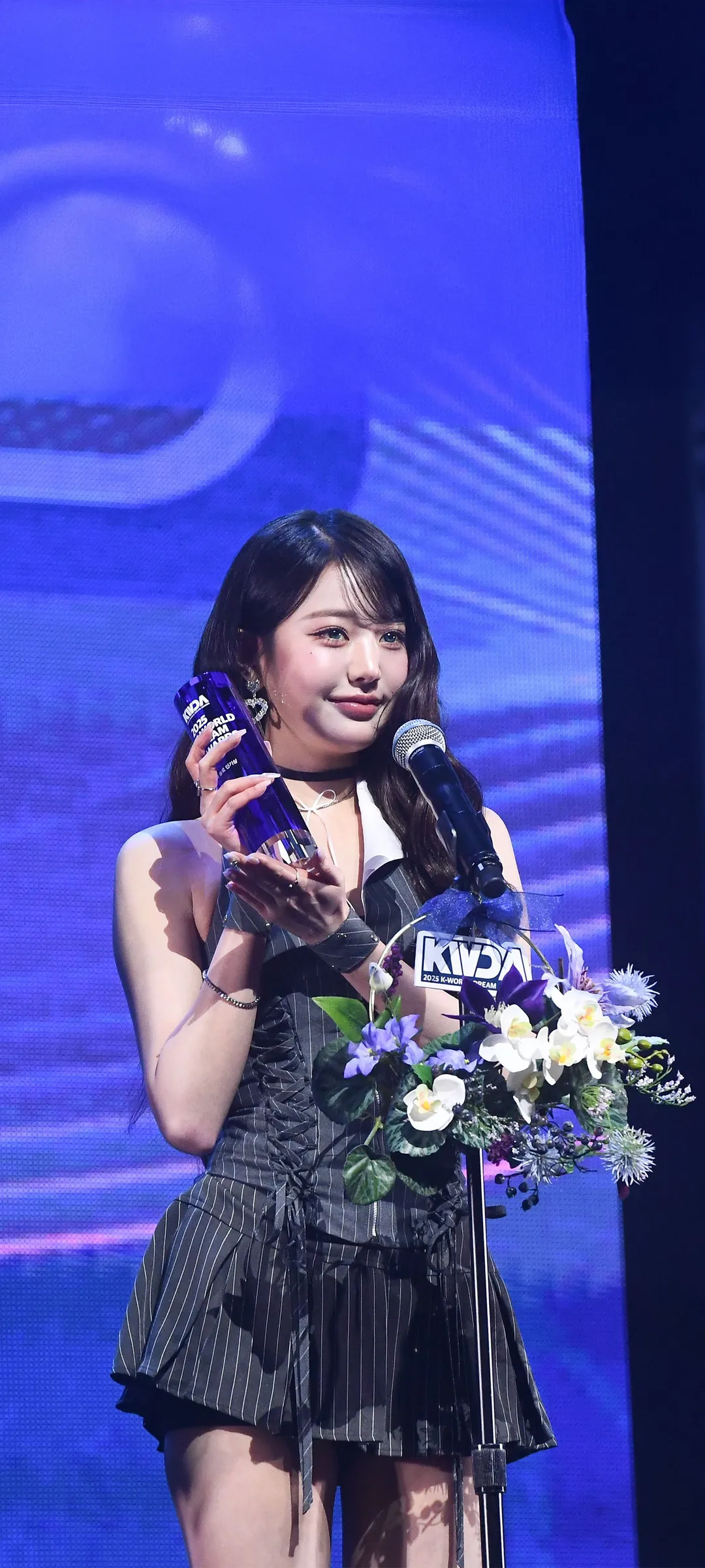 วอลเปเปอร์ หน้าจอล็อก มือถือ จาง วอนยอง 4K HD ดาวน์โหลด — IZ*ONE, IVE