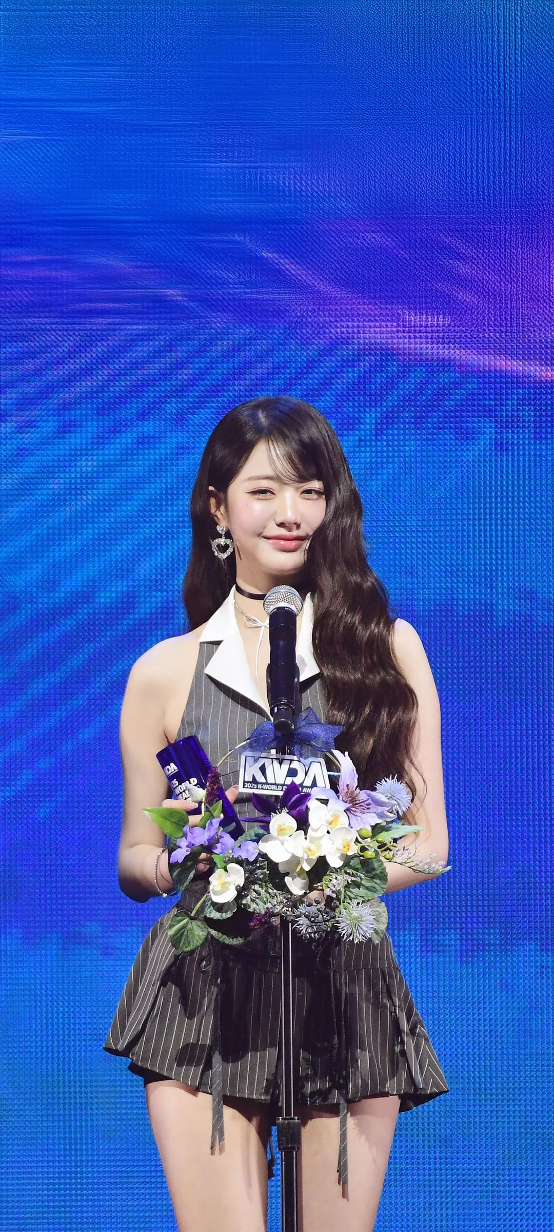Jang Won-young kilit ekranı telefon duvar kağıdı 4K HD i̇ndir — IZ*ONE, IVE