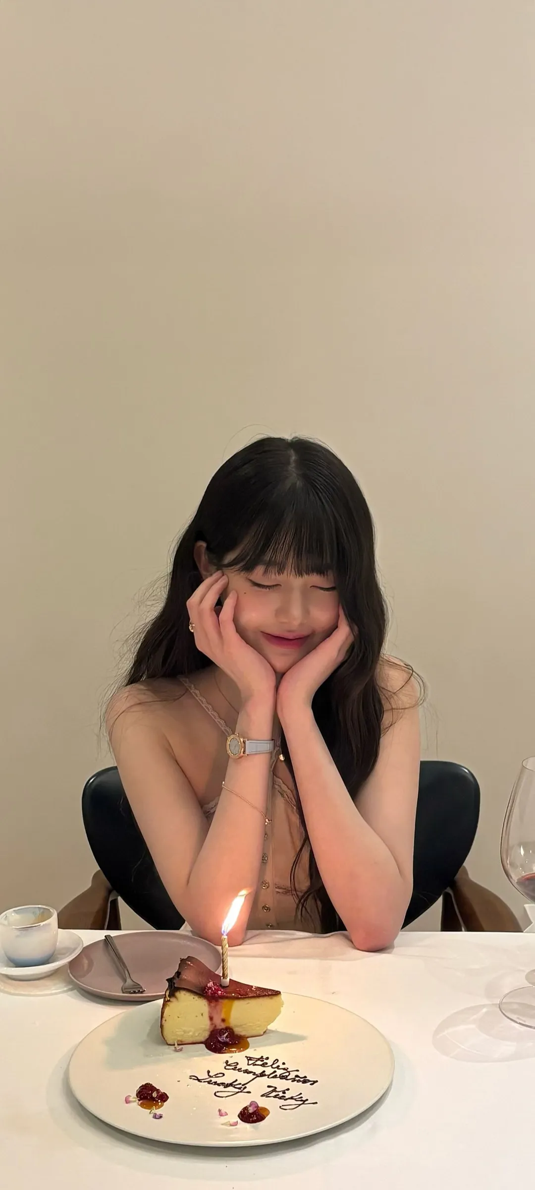 장원영 잠금화면 폰 배경화면 4K HD 다운로드 — 아이즈원, 아이브