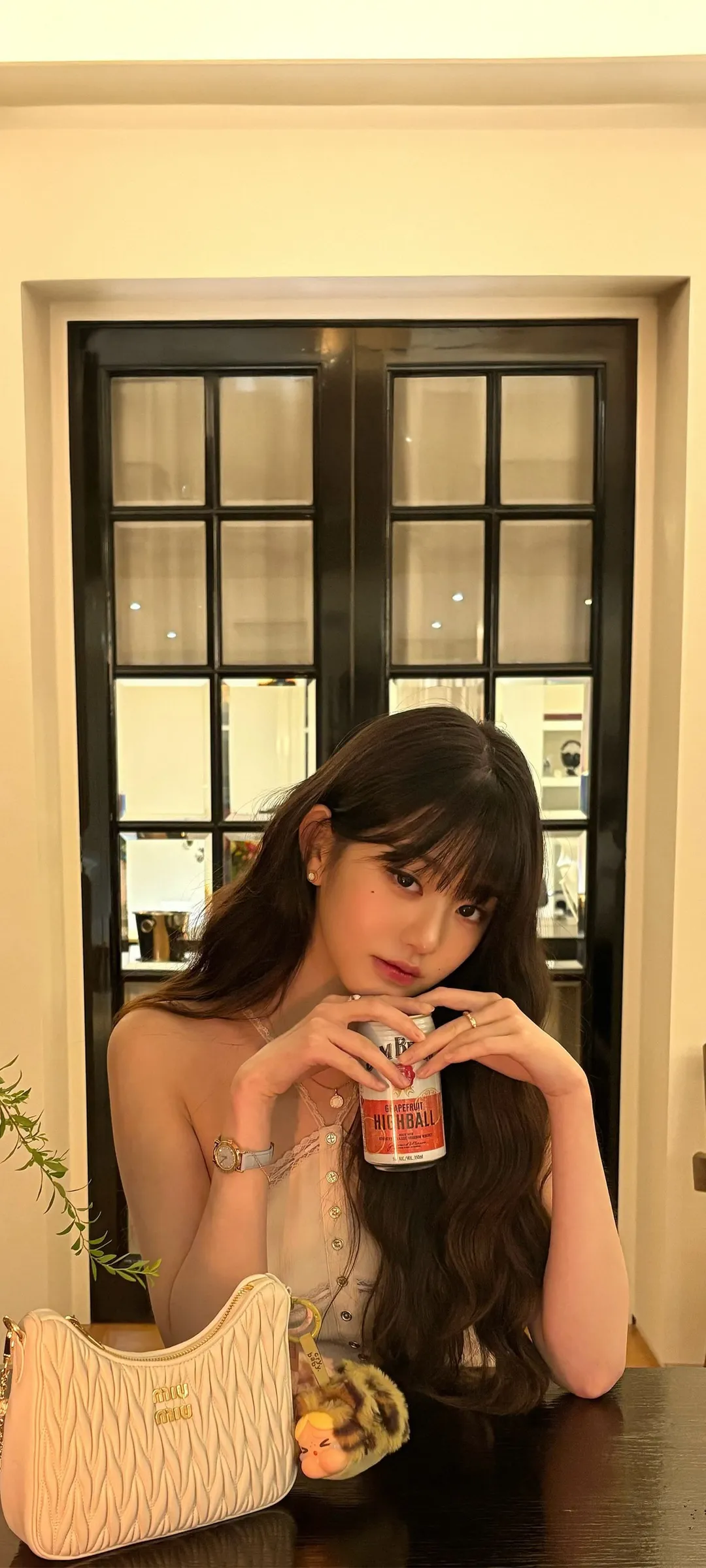 Jang Won-young kilit ekranı telefon duvar kağıdı 4K HD i̇ndir — IZ*ONE, IVE