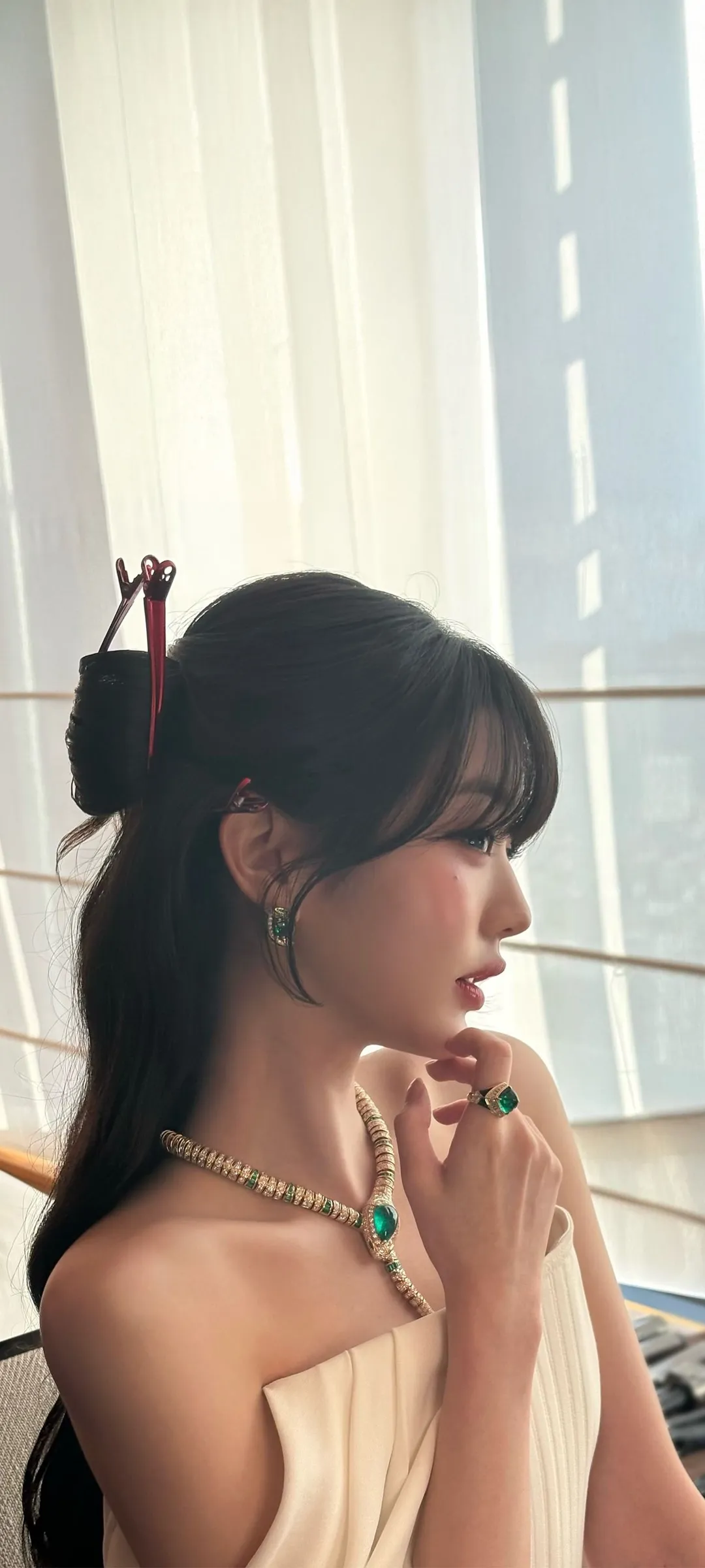 장원영 잠금화면 폰 배경화면 4K HD 다운로드 — 아이즈원, 아이브