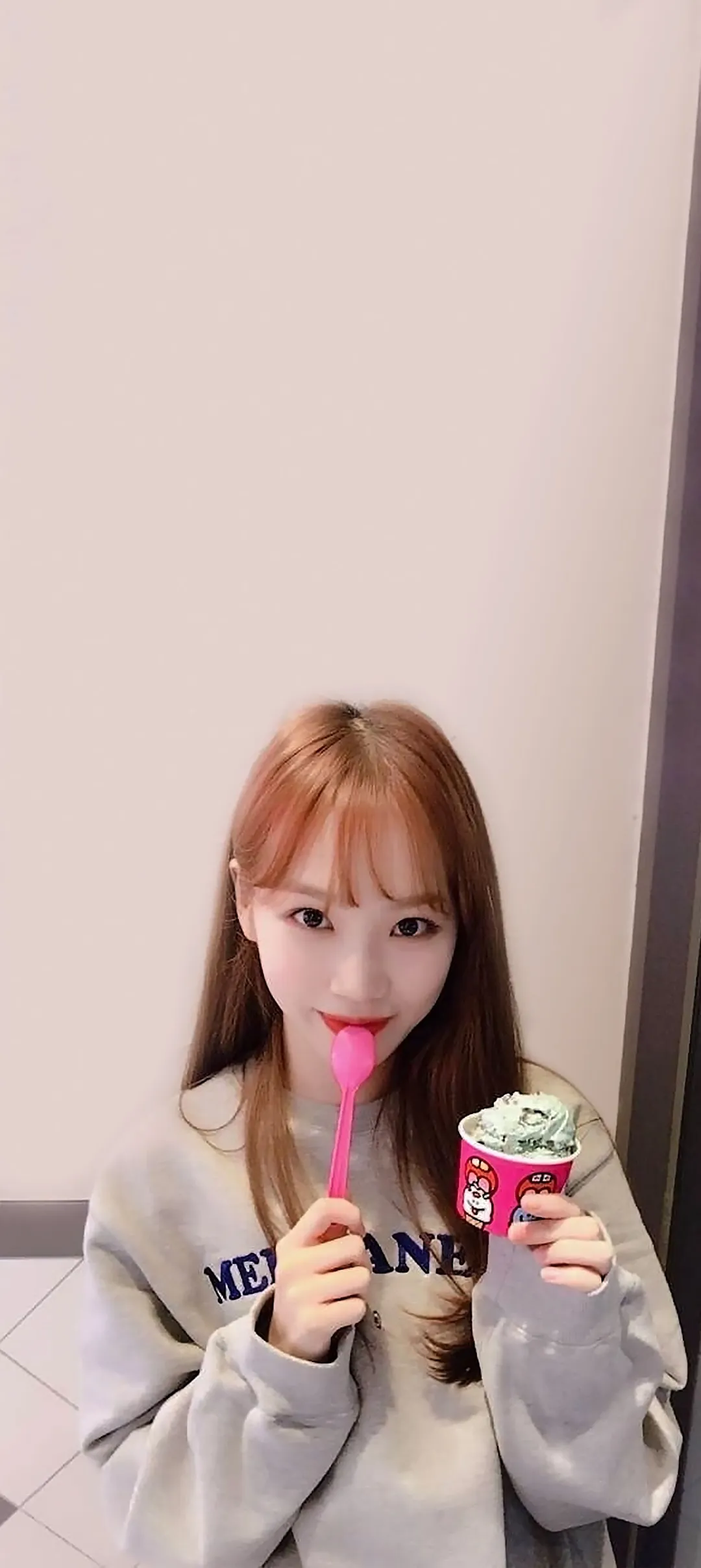 Wallpaper layar kunci hp Kim Chae-won 4K HD download — IZ*ONE, LE SSERAFIM