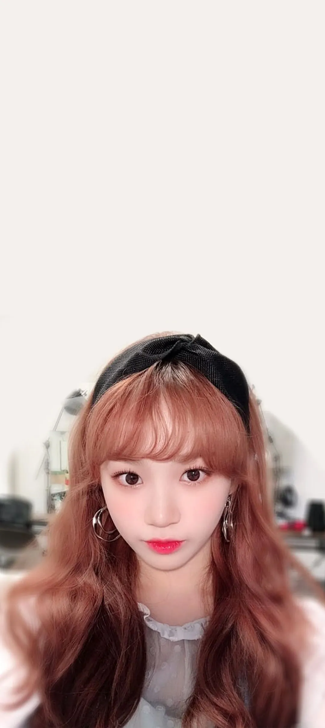 김채원 잠금화면 폰 배경화면 4K HD 다운로드 — 아이즈원, 르세라핌