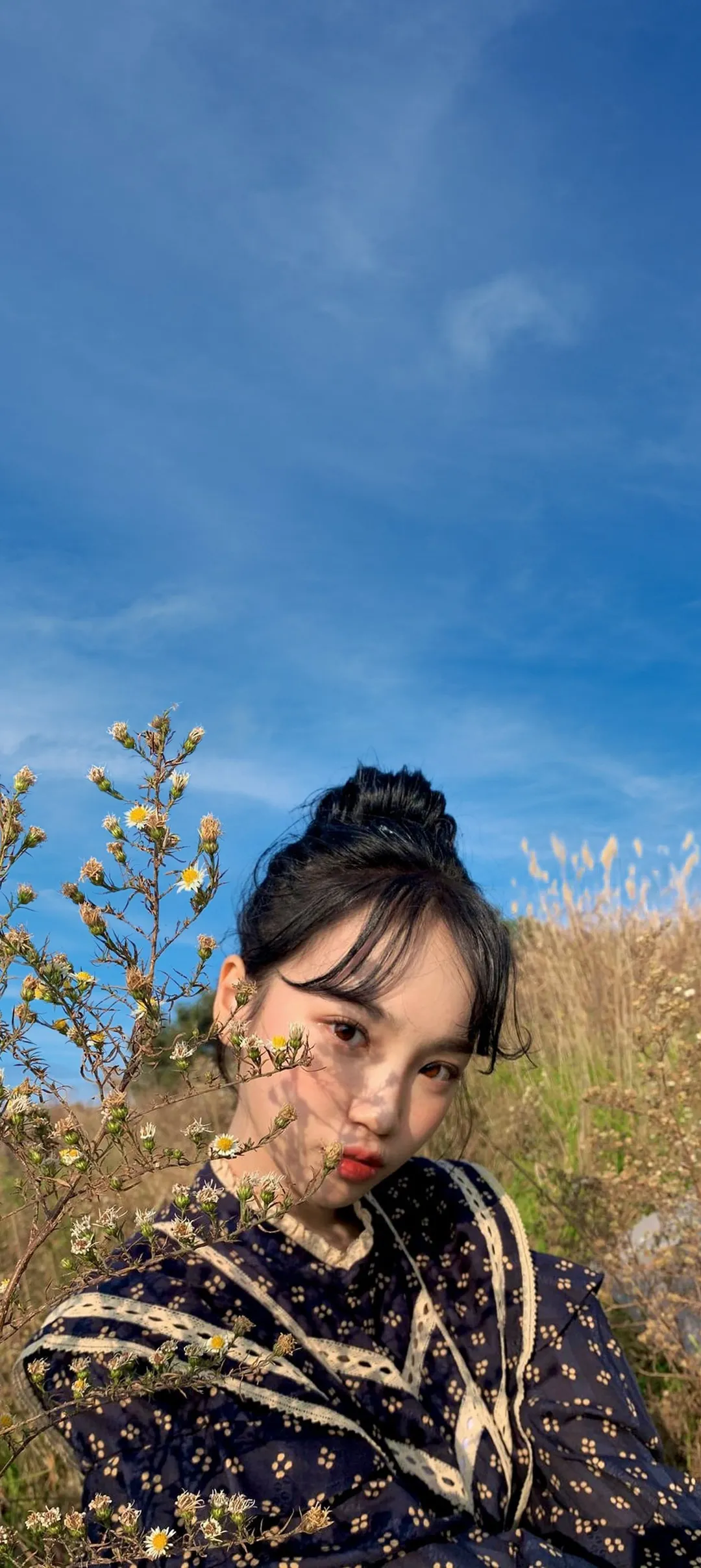 Wallpaper layar kunci hp Kim Chae-won 4K HD download — IZ*ONE, LE SSERAFIM