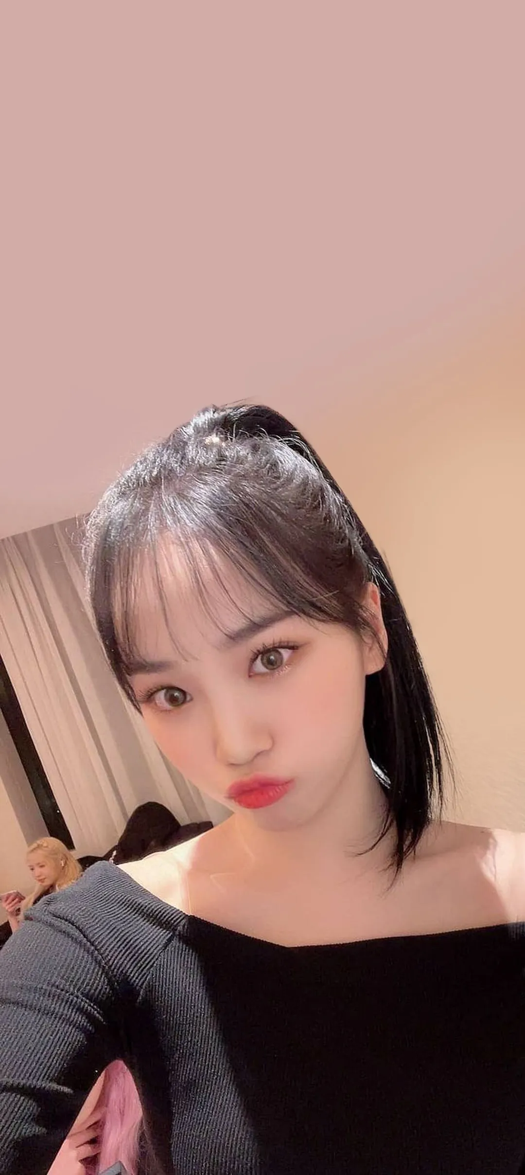 Wallpaper layar kunci hp Kim Chae-won 4K HD download — IZ*ONE, LE SSERAFIM
