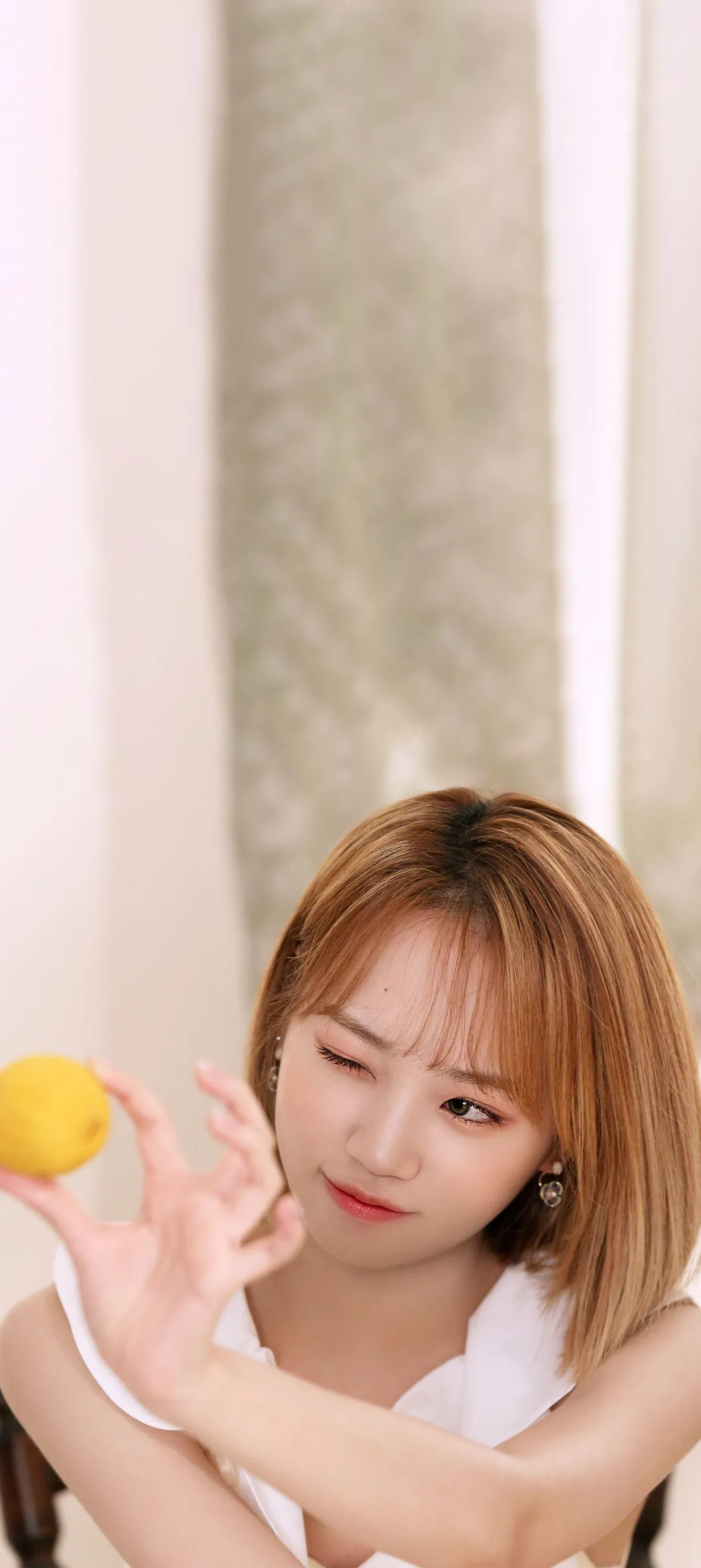 김채원 잠금화면 폰 배경화면 4K HD 다운로드 — 아이즈원, 르세라핌
