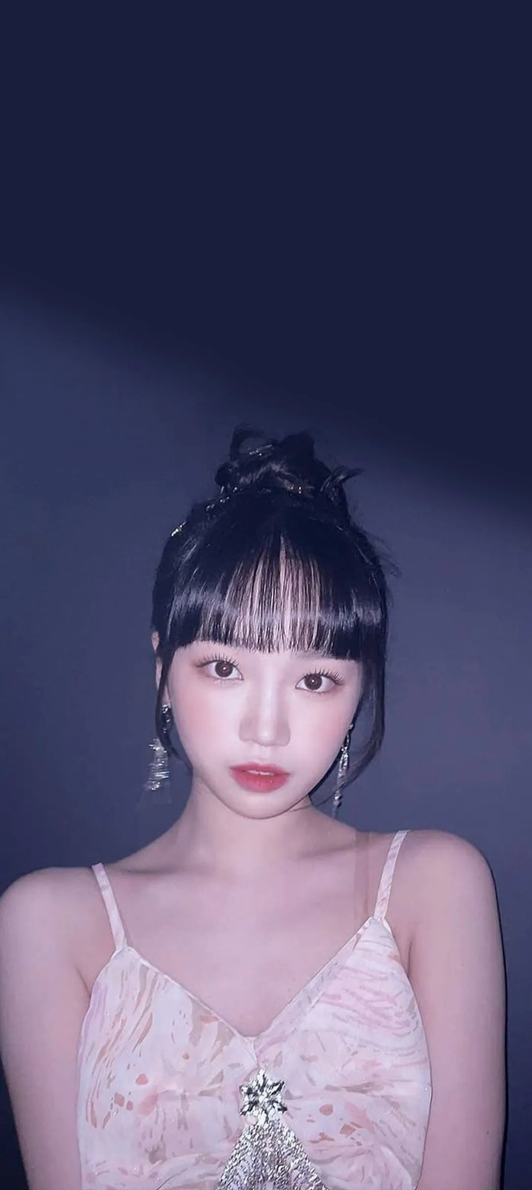 Wallpaper layar kunci hp Kim Chae-won 4K HD download — IZ*ONE, LE SSERAFIM