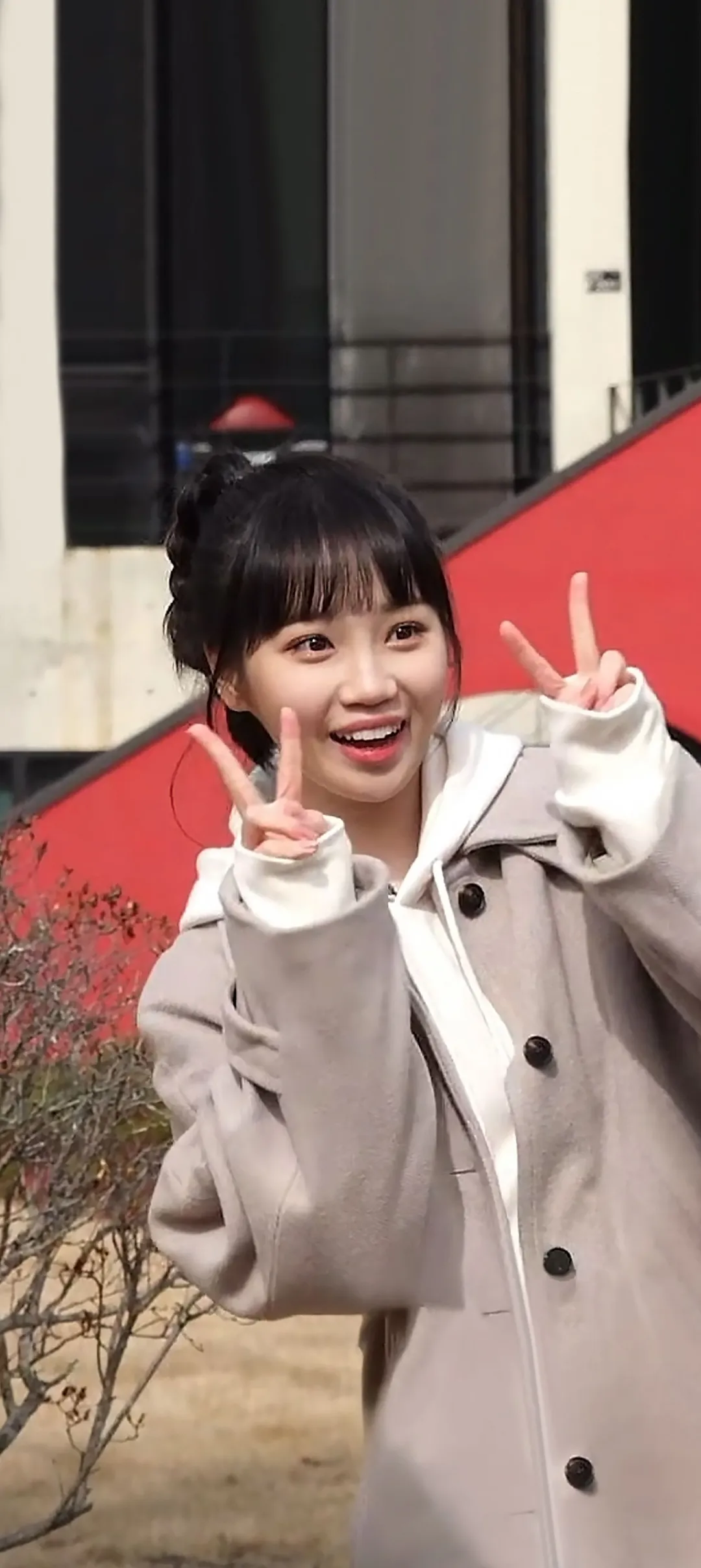 Kim Chae-won lock screen phone wallpaper 4K HD download — IZ*ONE, LE SSERAFIM