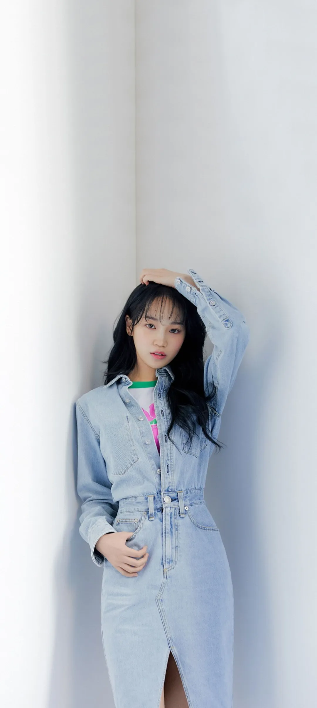Kim Chae-won lock screen phone wallpaper 4K HD download — IZ*ONE, LE SSERAFIM