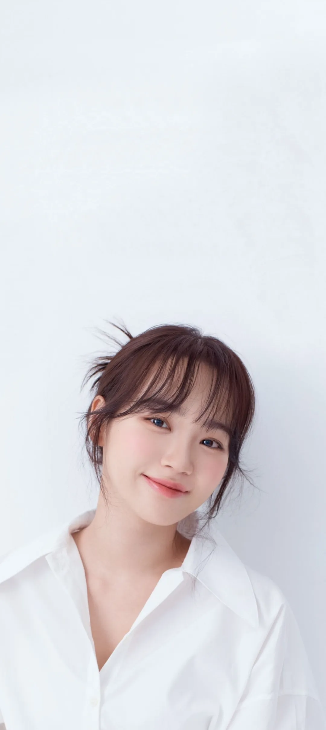 Kim Chae-won lock screen phone wallpaper 4K HD download — IZ*ONE, LE SSERAFIM
