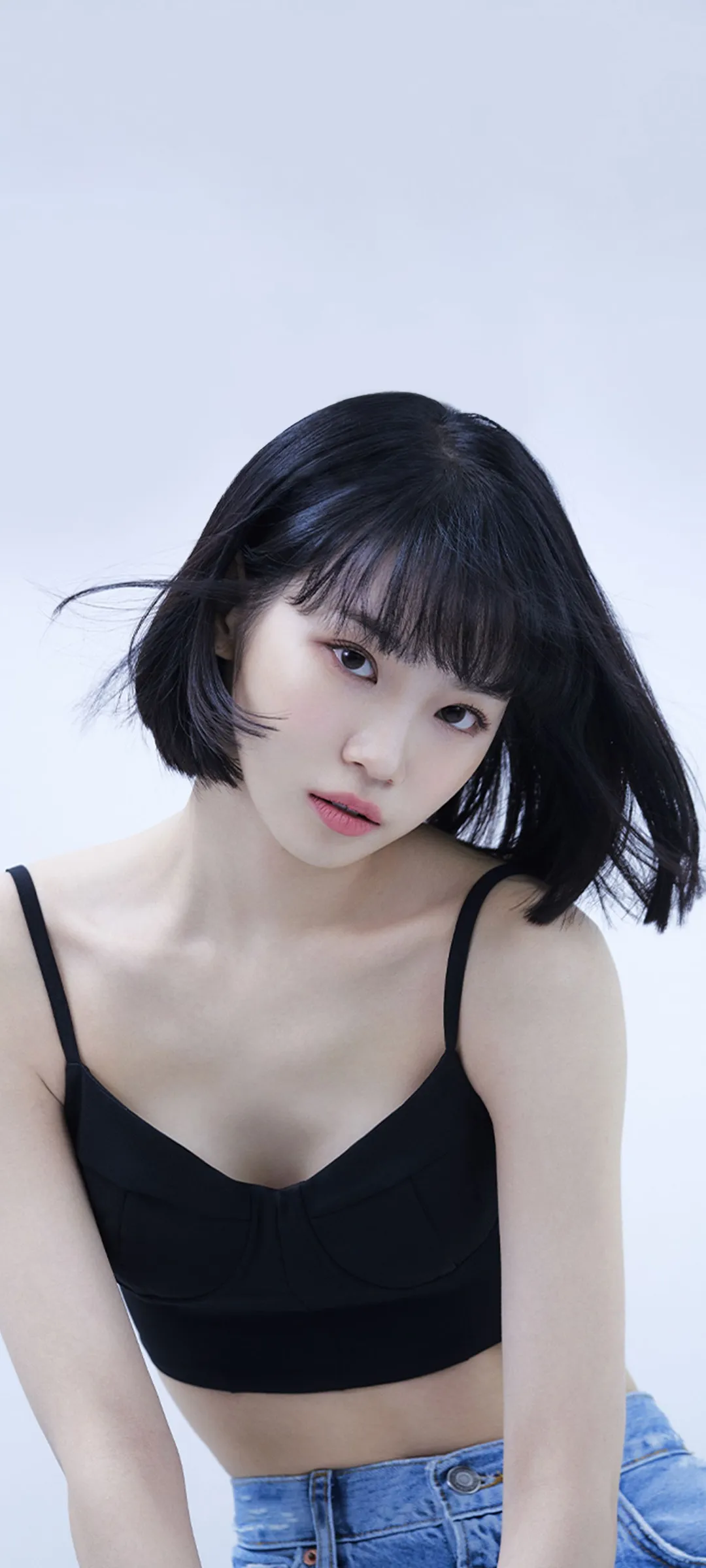 Kim Chae-won lock screen phone wallpaper 4K HD download — IZ*ONE, LE SSERAFIM