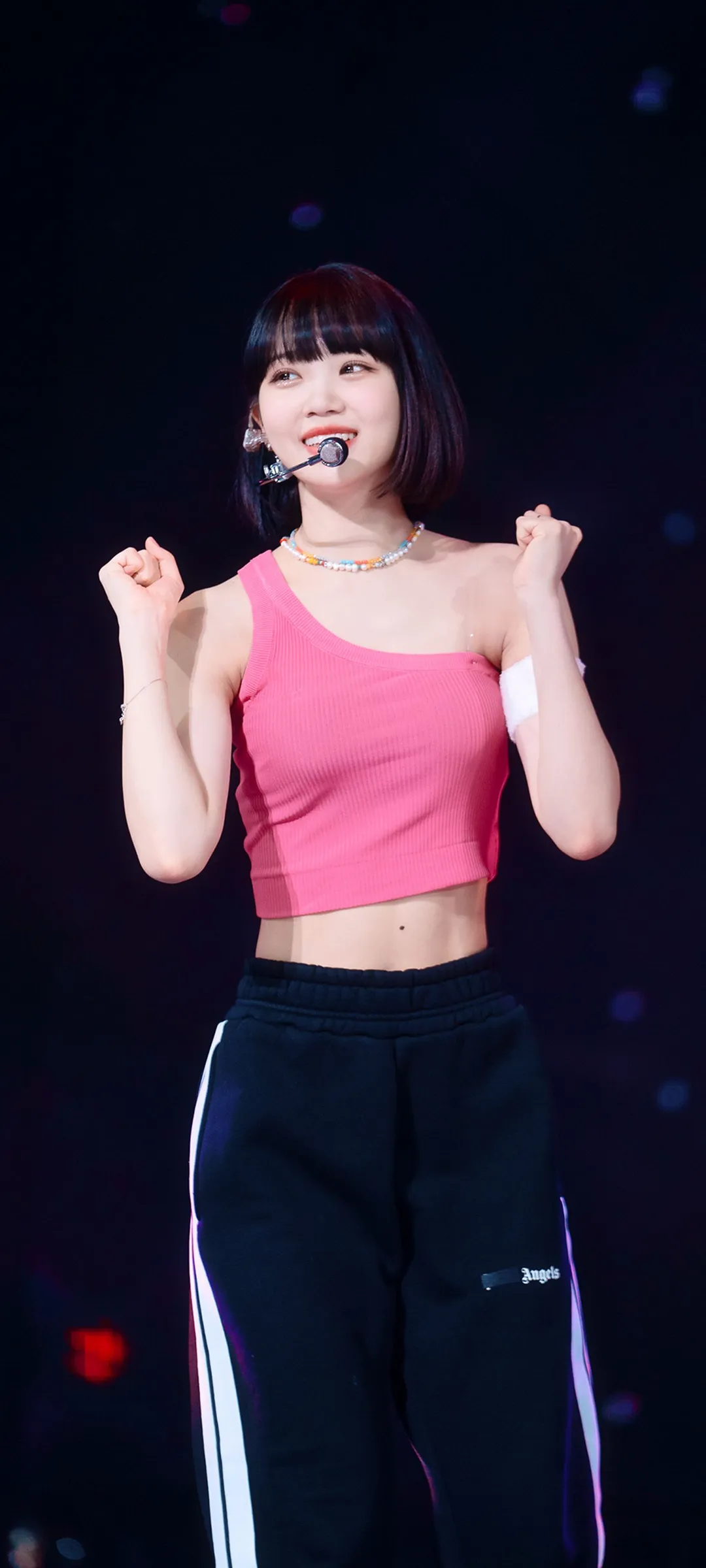 Kim Chae-won lock screen phone wallpaper 4K HD download — IZ*ONE, LE SSERAFIM