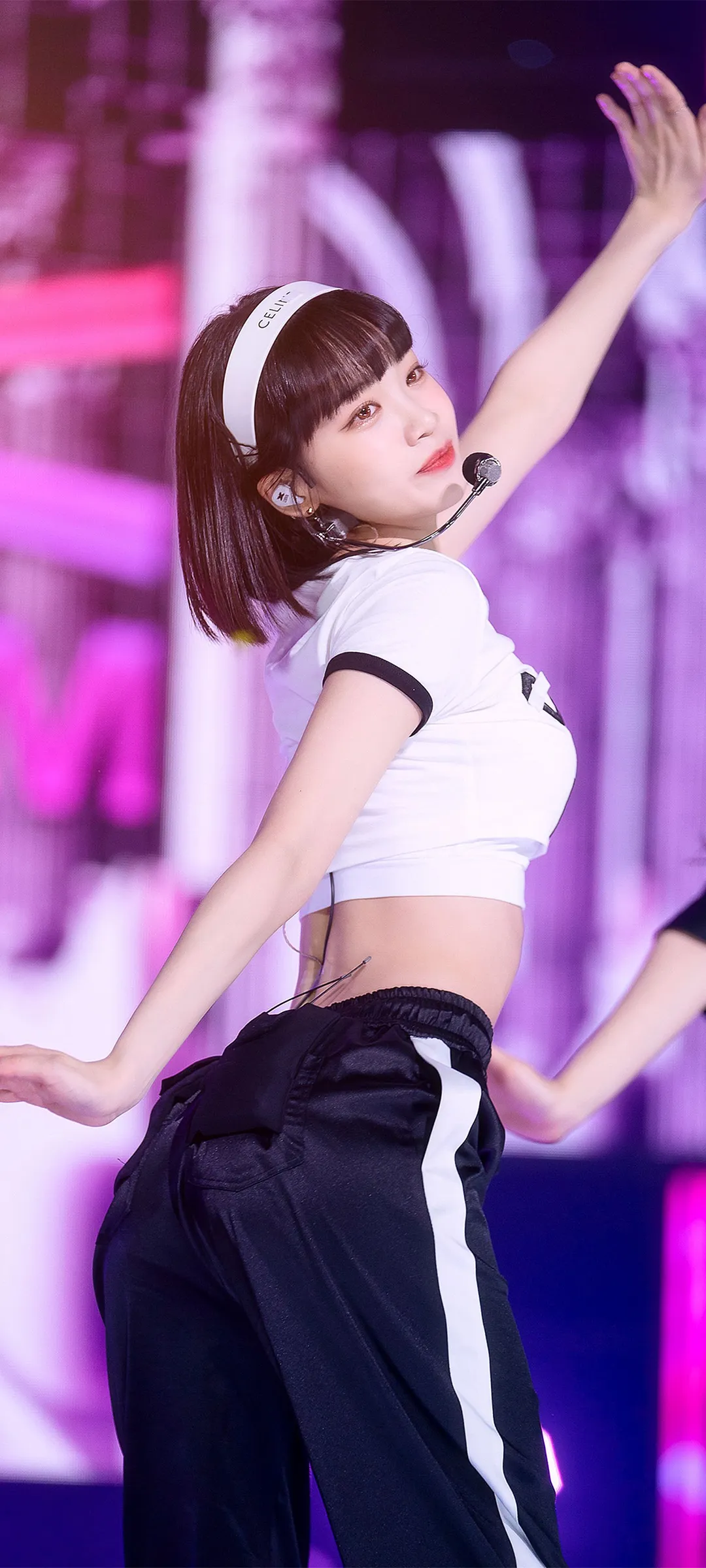 Wallpaper layar kunci hp Kim Chae-won 4K HD download — IZ*ONE, LE SSERAFIM