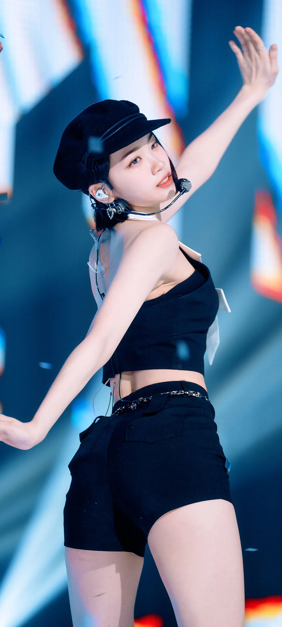 Kim Chae-won lock screen phone wallpaper 4K HD download — IZ*ONE, LE SSERAFIM